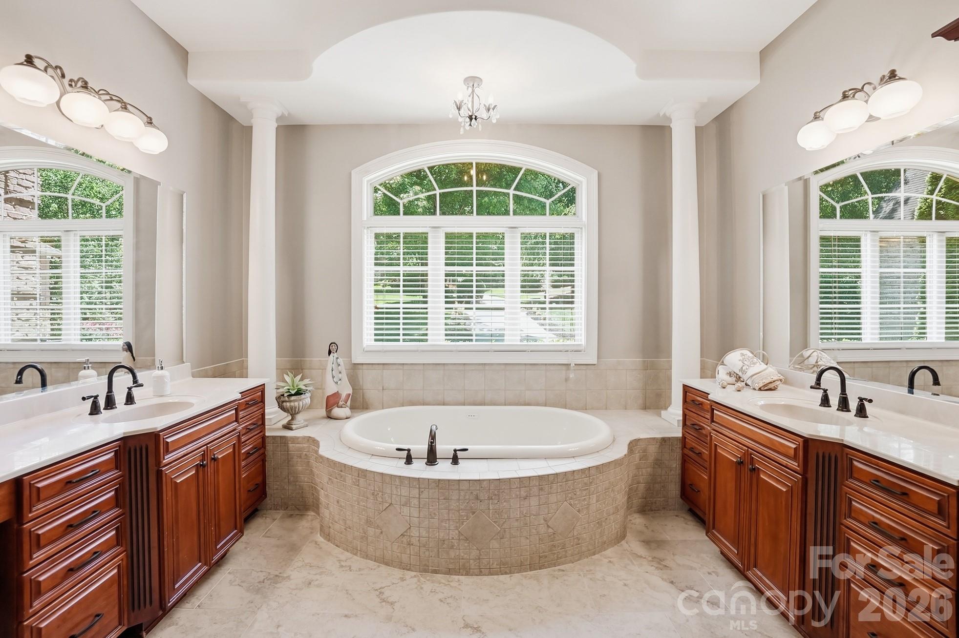 932 Thorn Ridge Lane — Clover