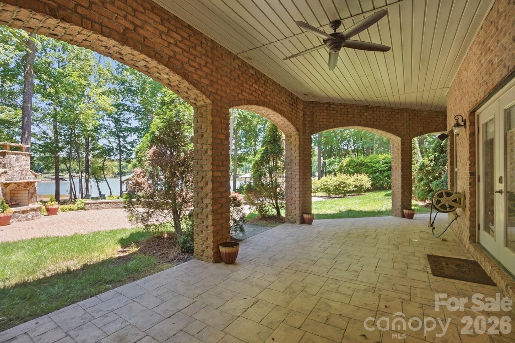 932 Thorn Ridge Lane — Clover