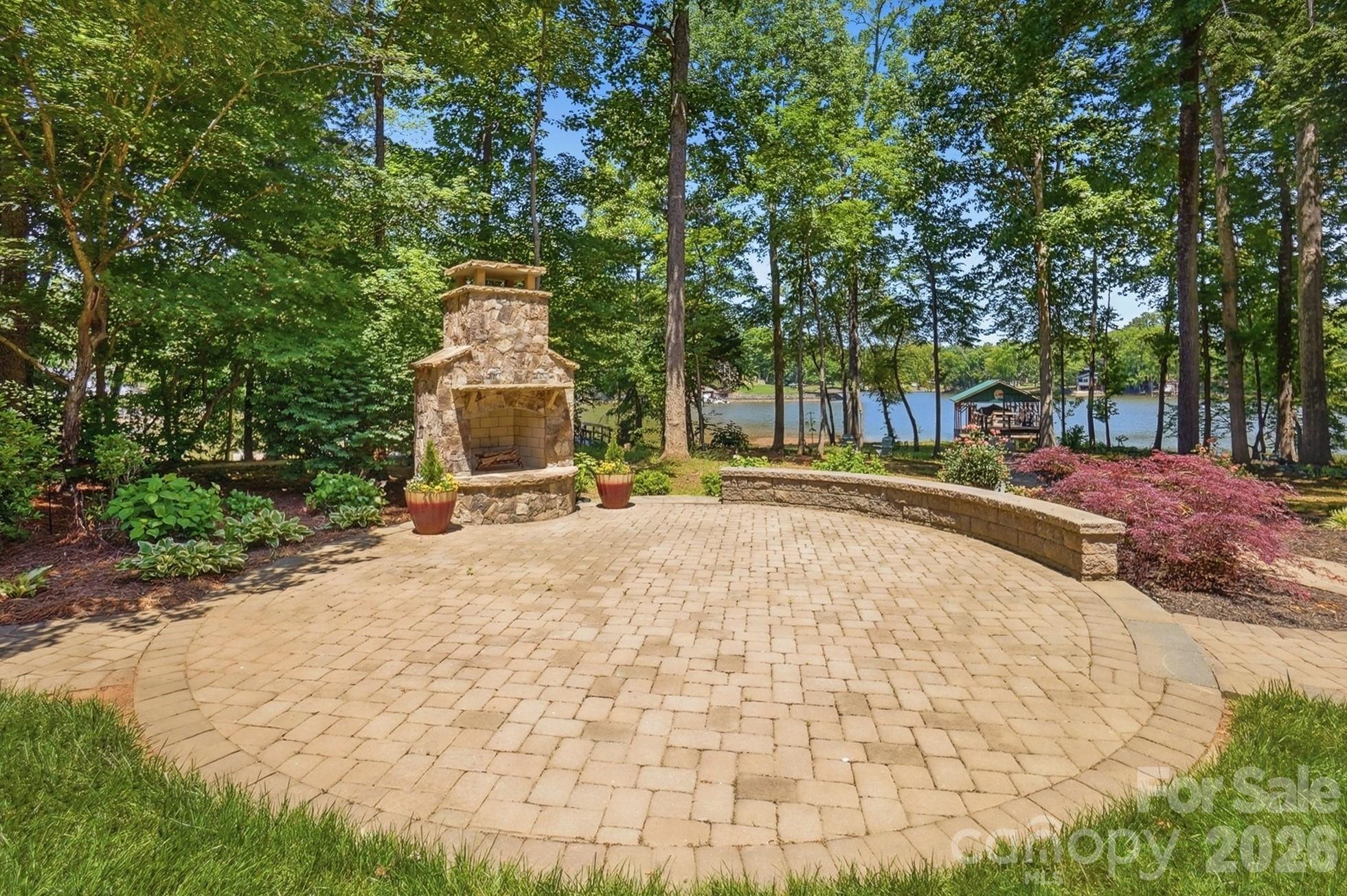 932 Thorn Ridge Lane — Clover