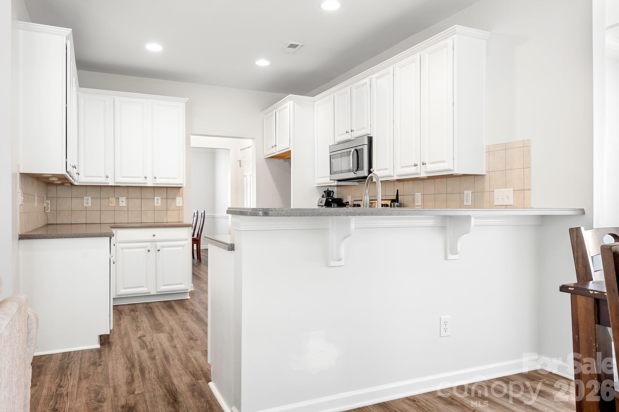 1600 Dartmoor Avenue NW — Concord