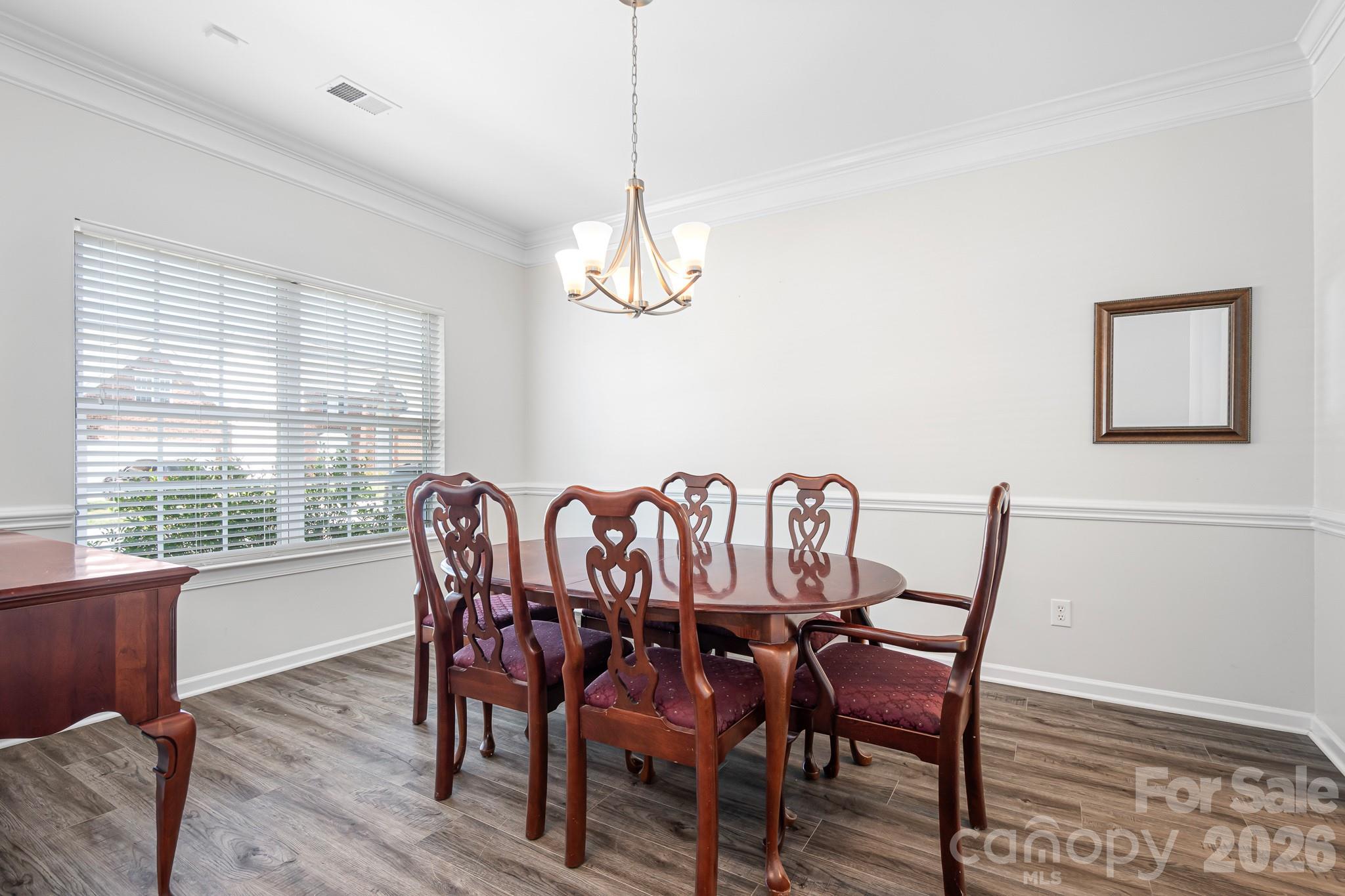 1600 Dartmoor Avenue NW — Concord