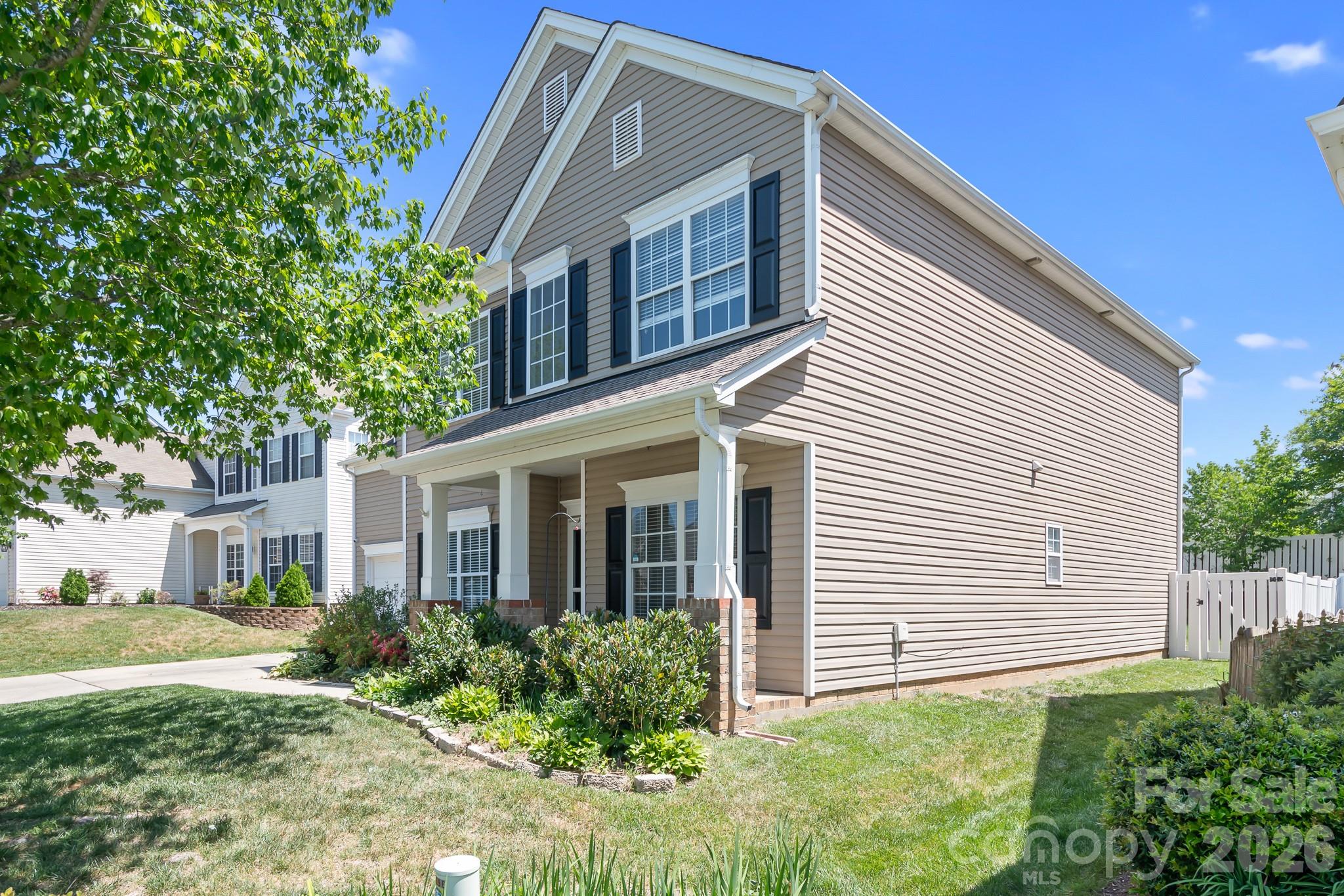 1600 Dartmoor Avenue NW — Concord