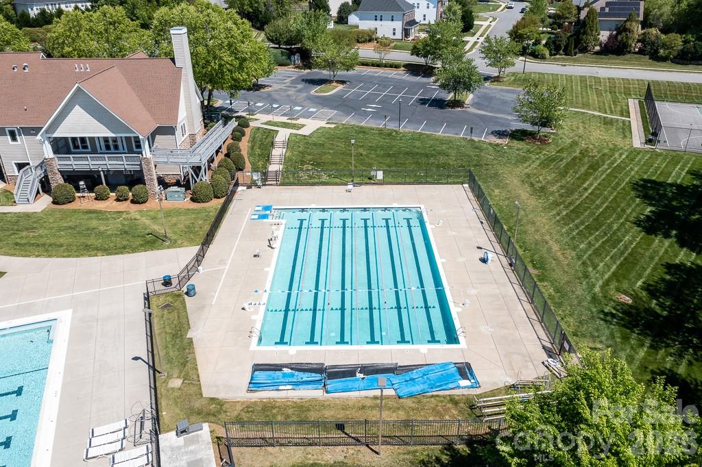 1600 Dartmoor Avenue NW — Concord