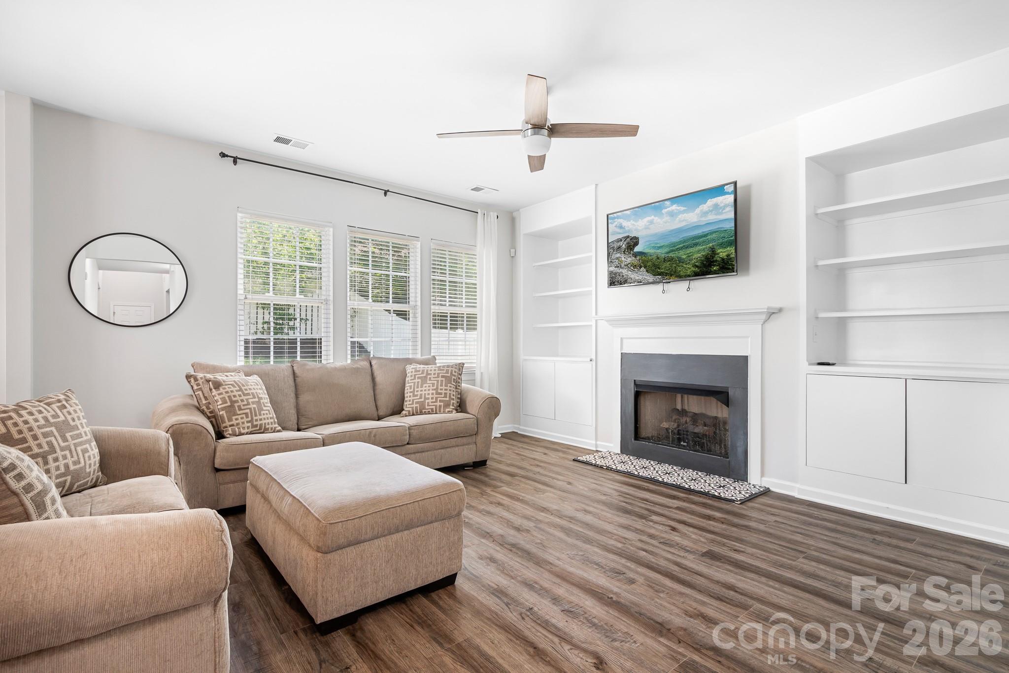 1600 Dartmoor Avenue NW — Concord