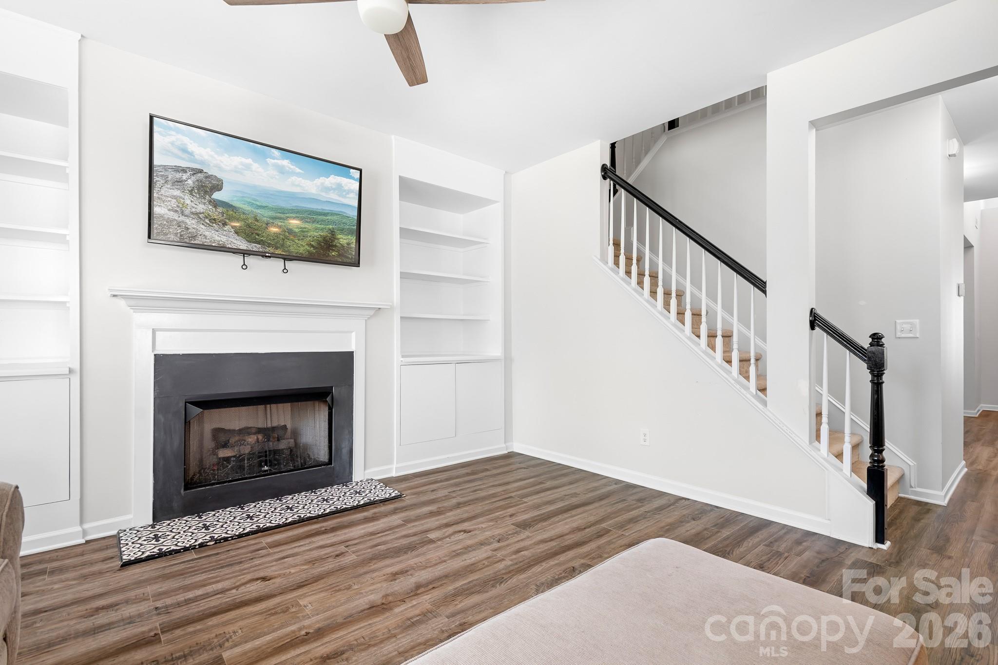 1600 Dartmoor Avenue NW — Concord
