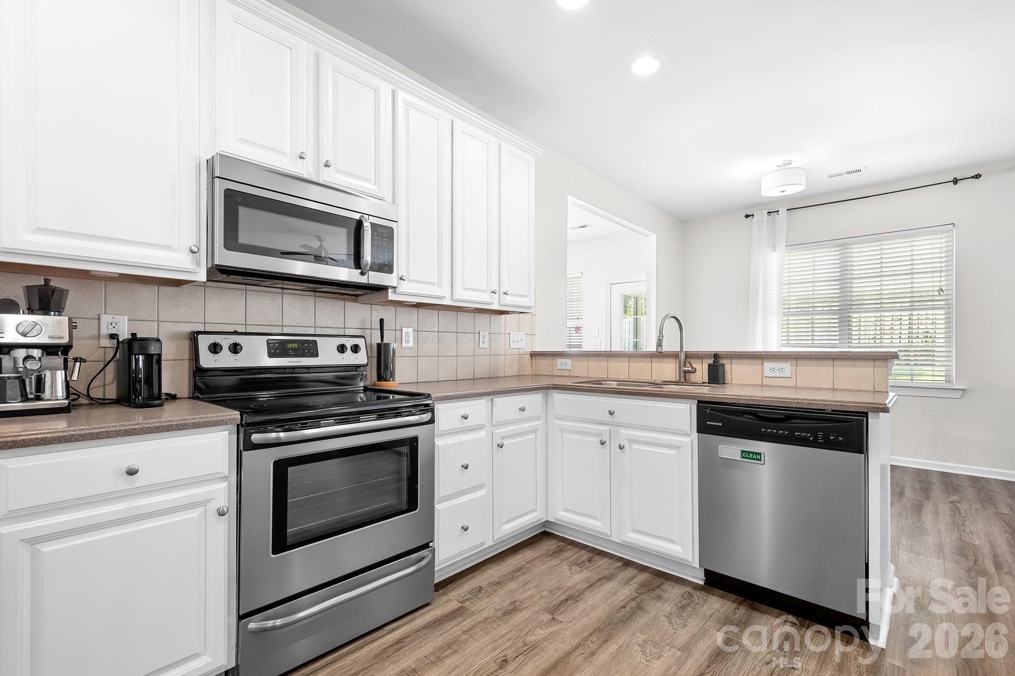 1600 Dartmoor Avenue NW — Concord
