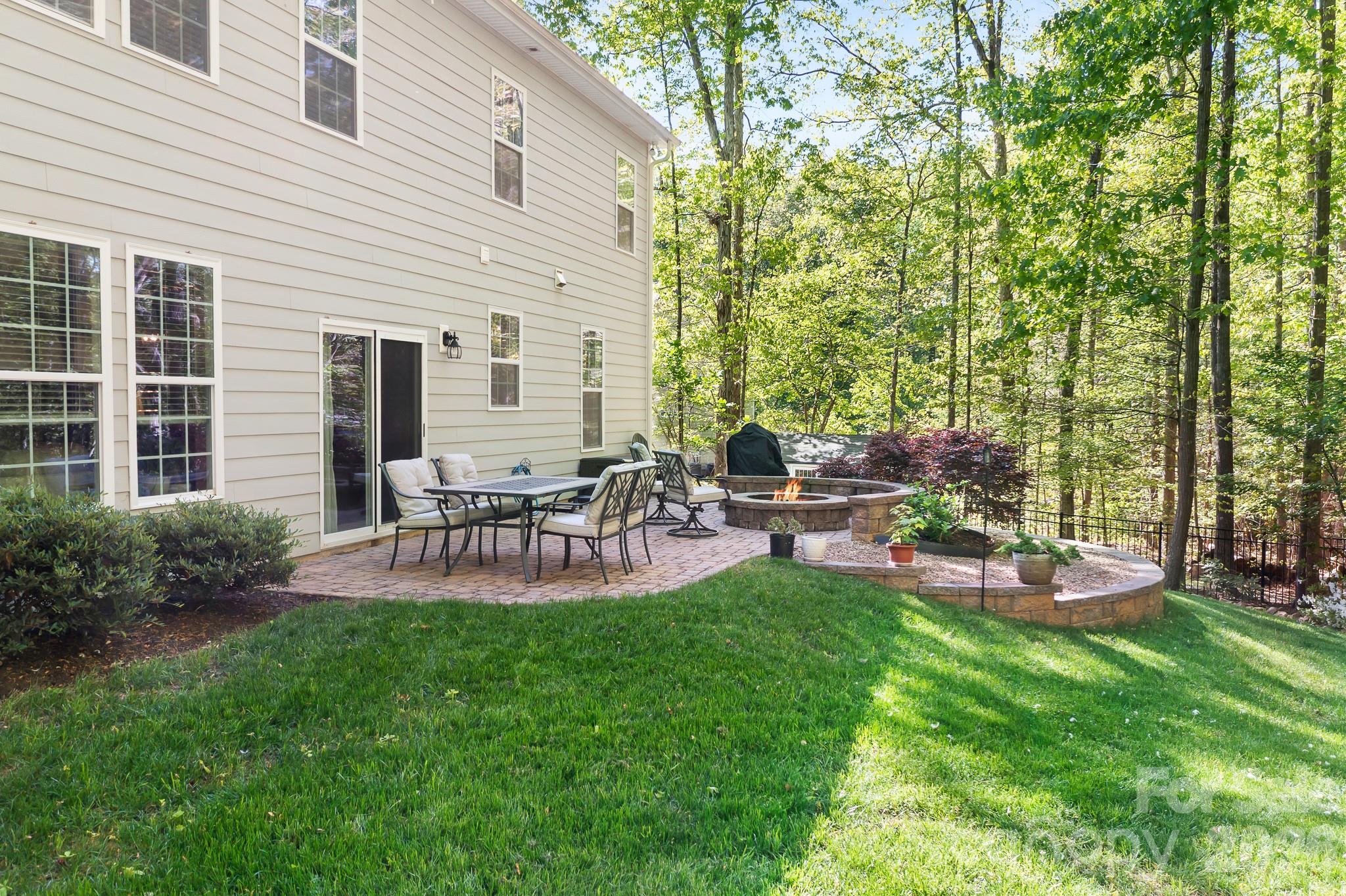 7311 Snowbird Court — Mint Hill