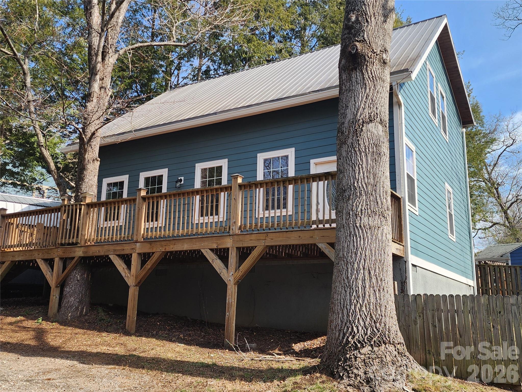 155 N Fork Road — Black Mountain