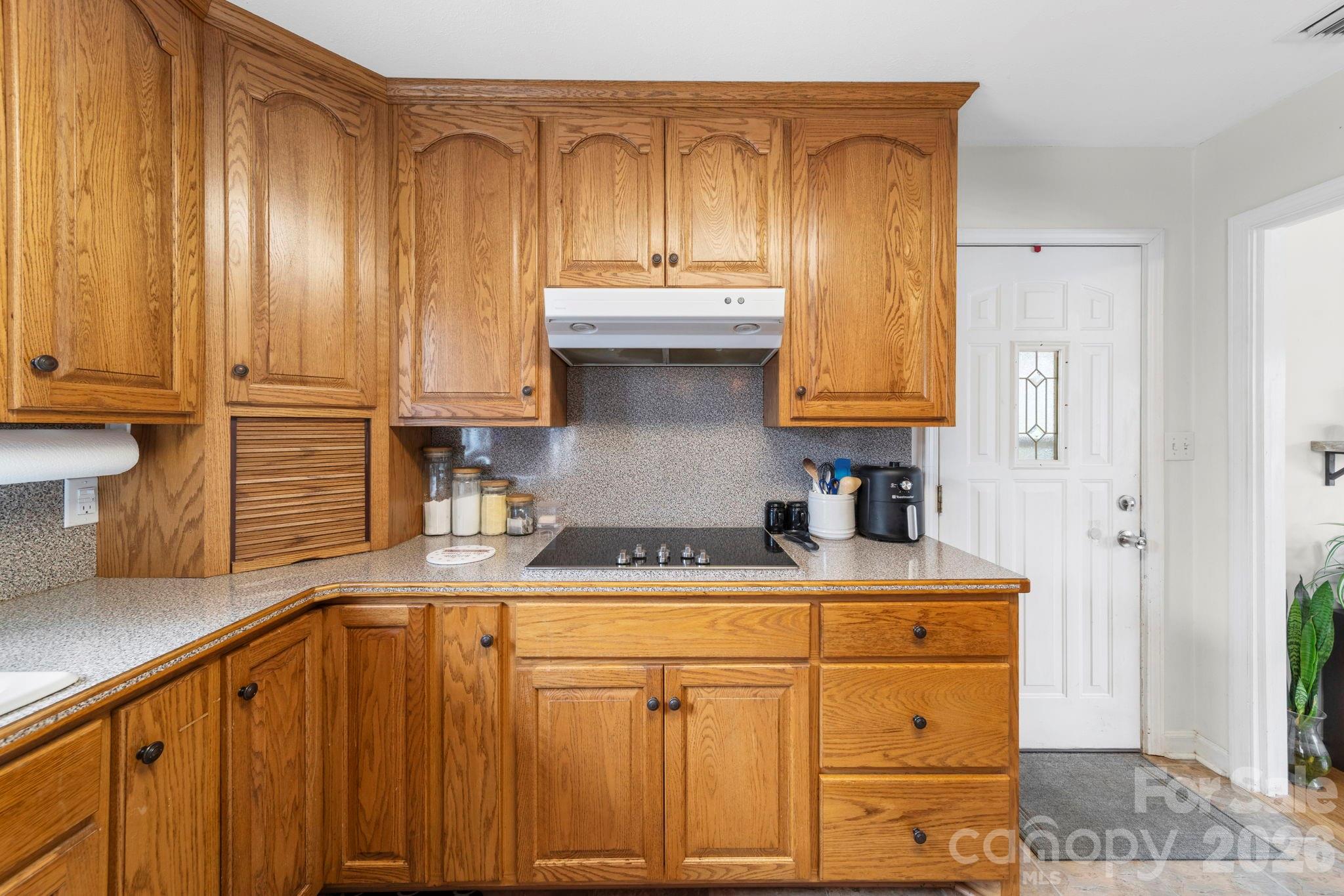 116 Hilltop Avenue — Valdese