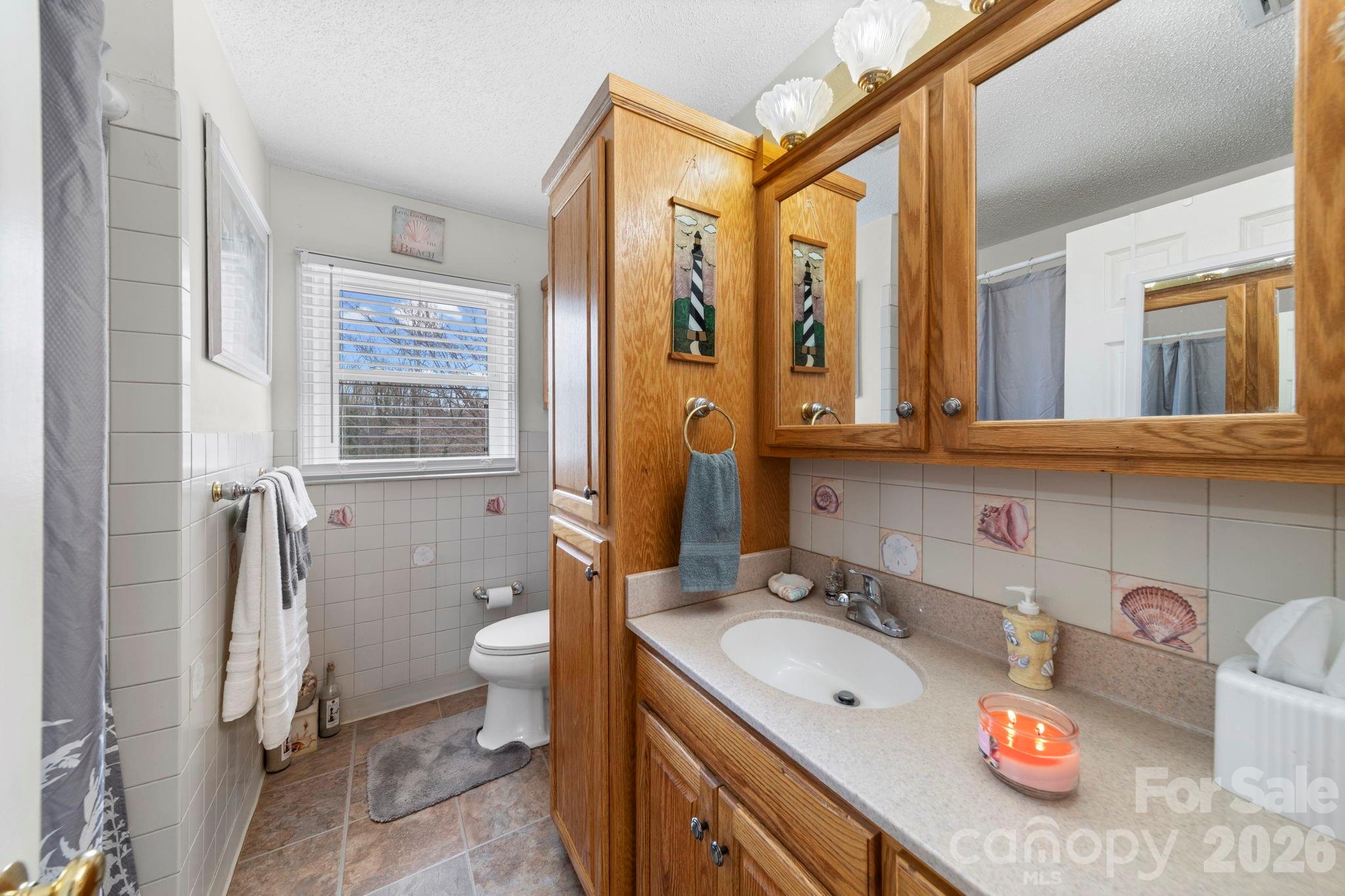116 Hilltop Avenue — Valdese