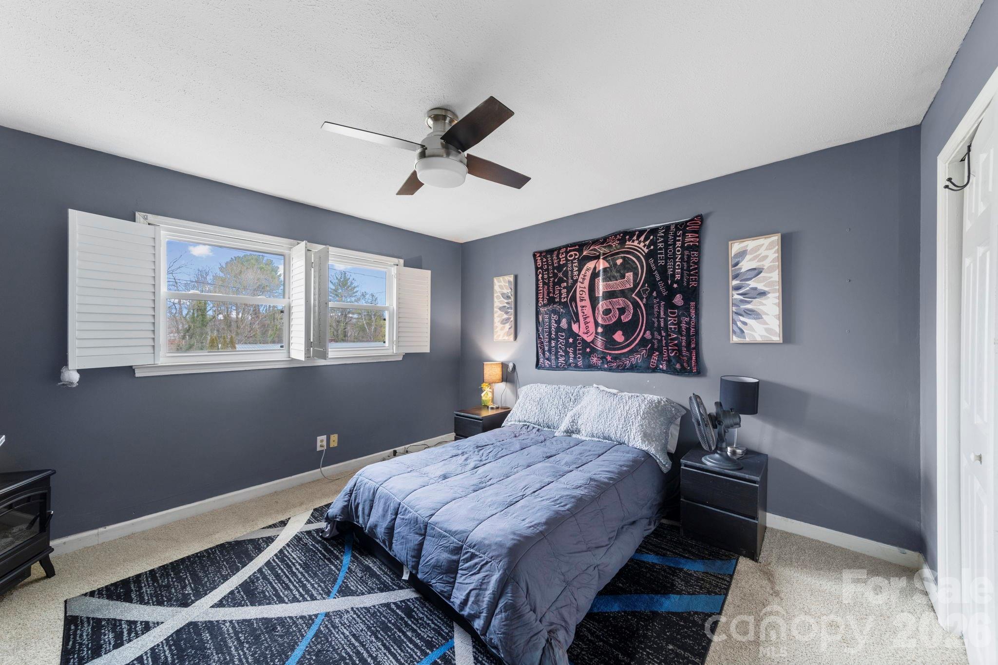 116 Hilltop Avenue — Valdese