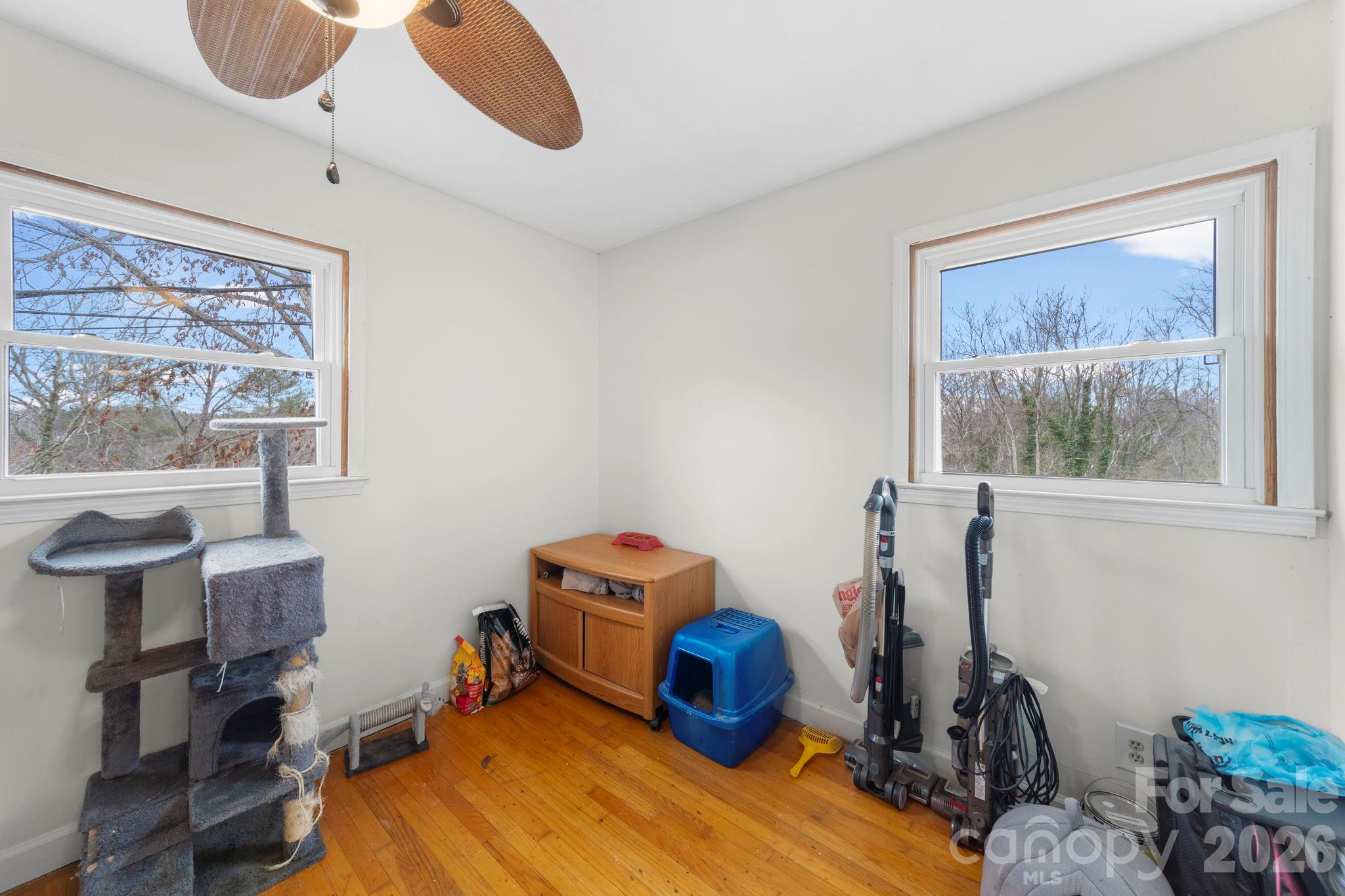 116 Hilltop Avenue — Valdese