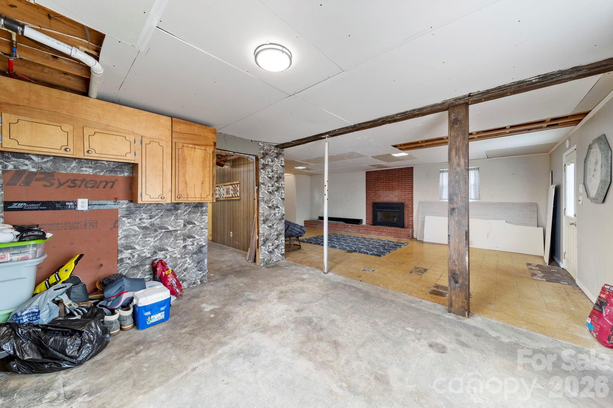 116 Hilltop Avenue — Valdese
