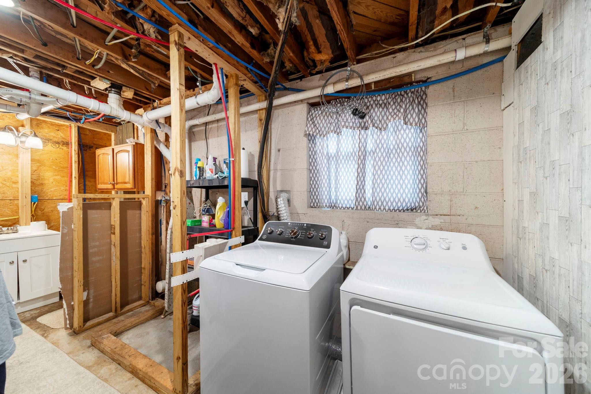 116 Hilltop Avenue — Valdese