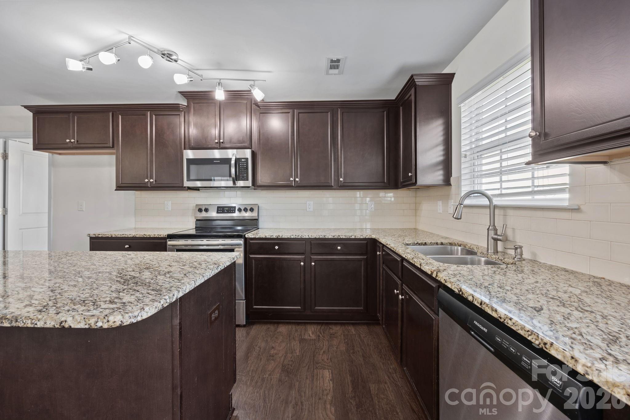 8527 Mansell Court — Charlotte