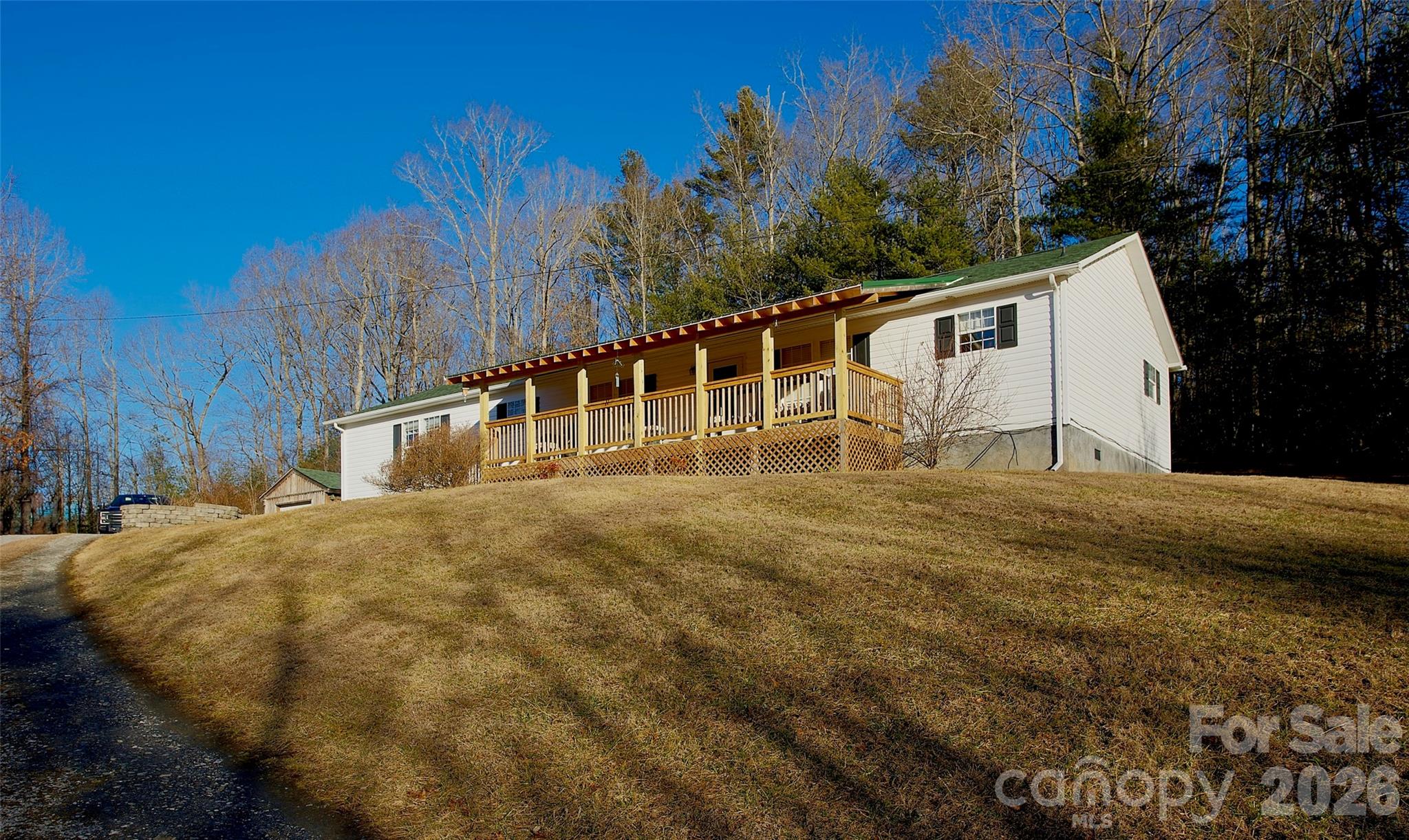 3 Altapass Trail — Spruce Pine