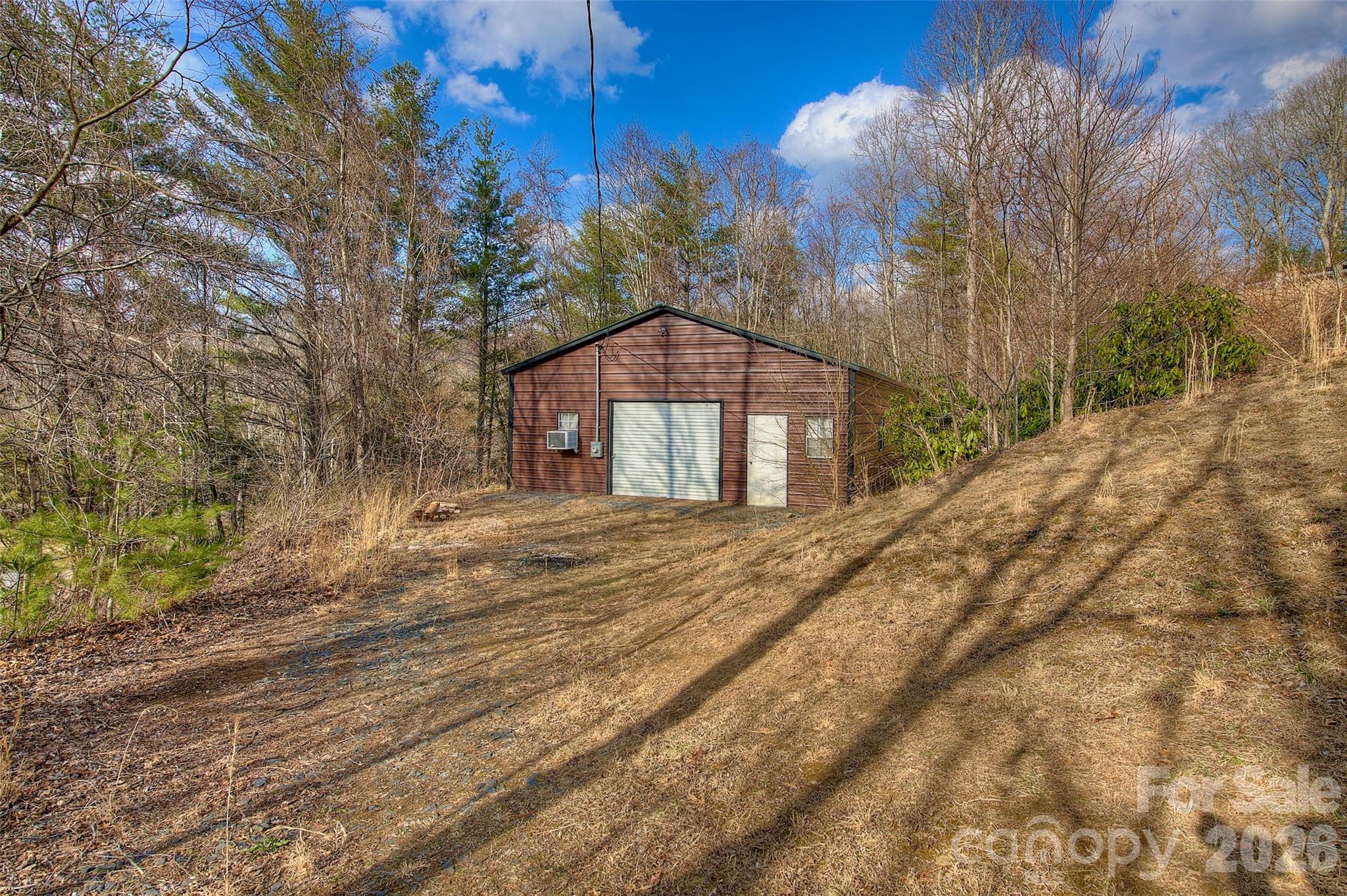 3 Altapass Trail — Spruce Pine