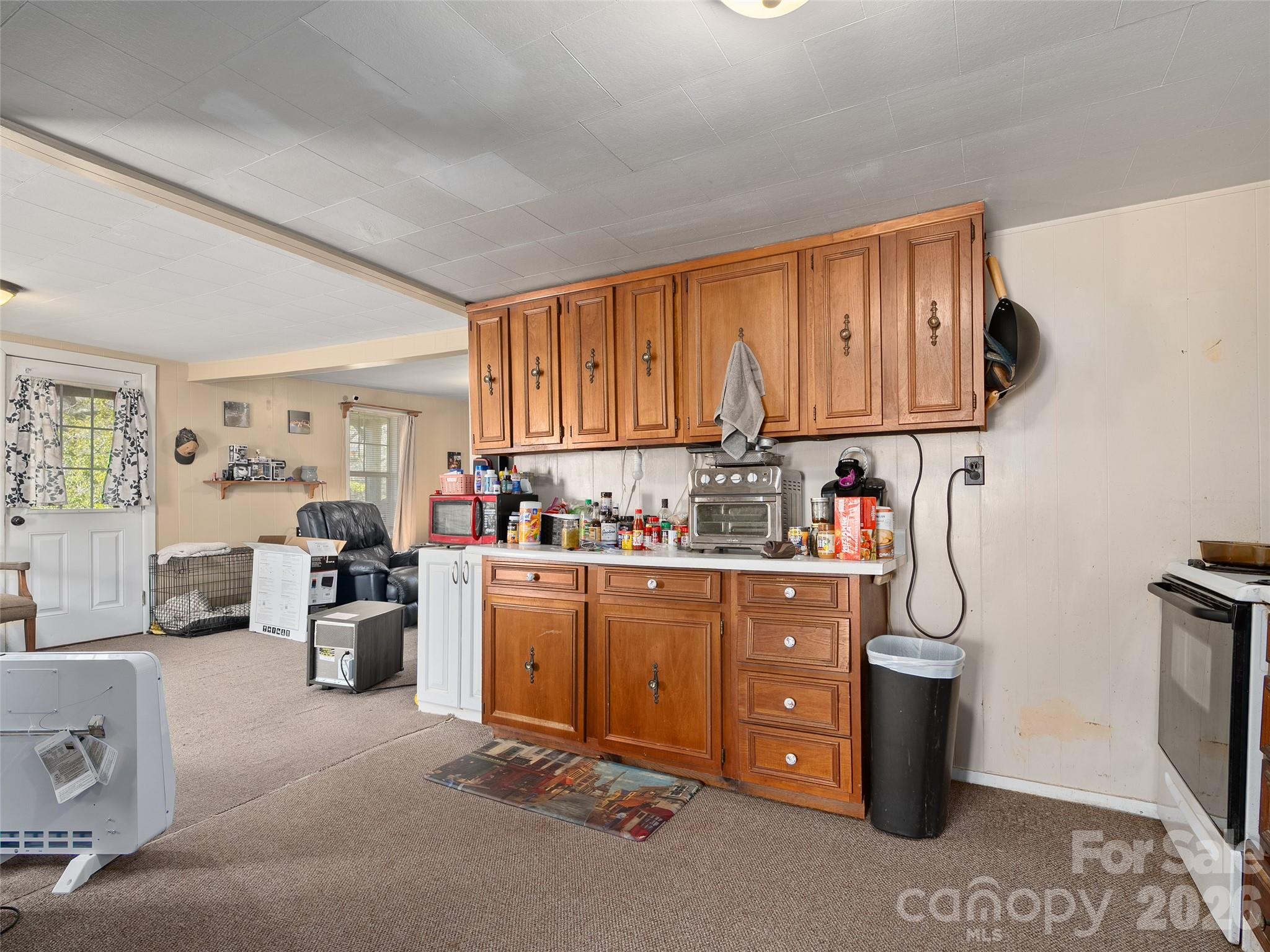 186 Creekmont Drive — Clyde