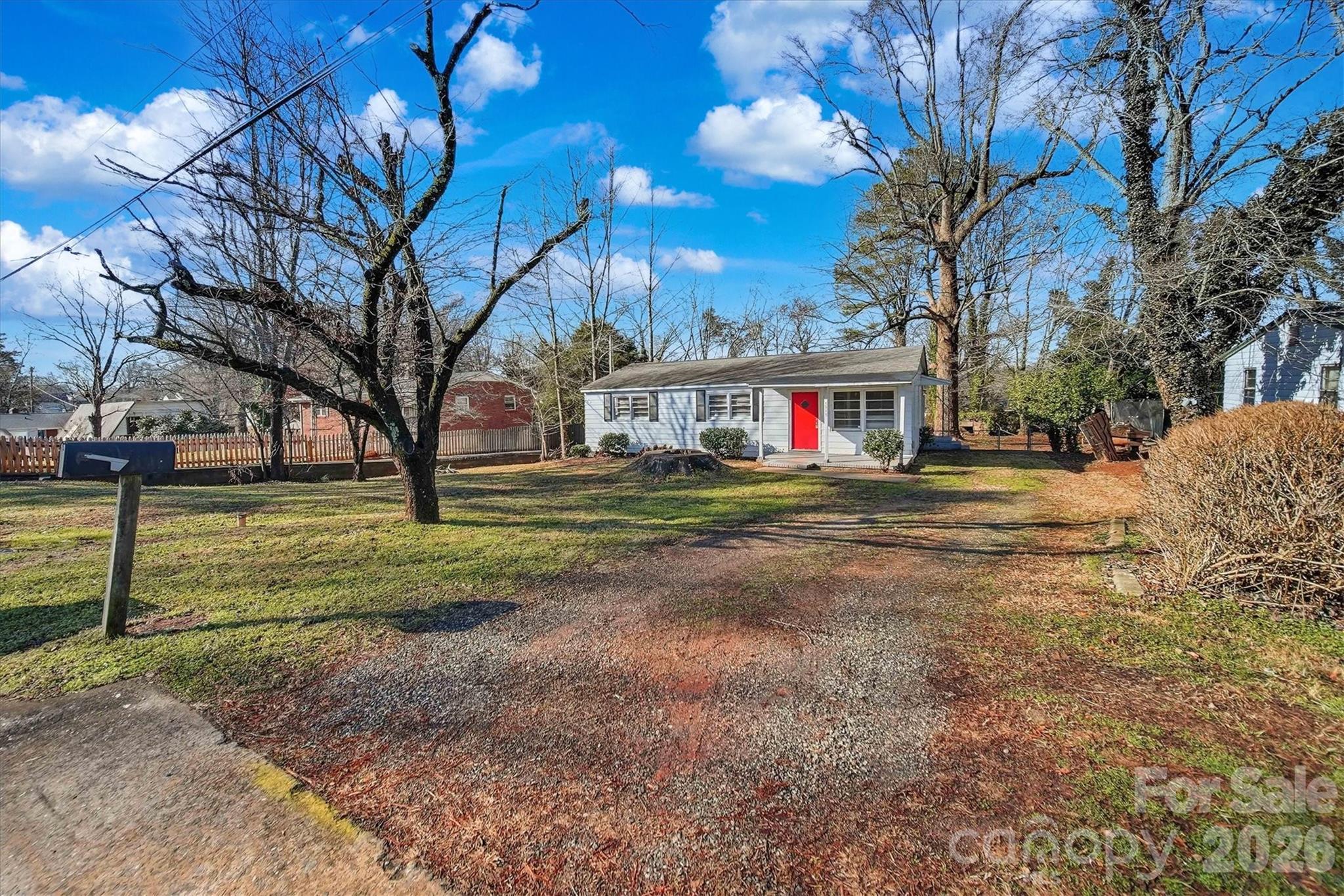 1512 N Deal Avenue — Newton