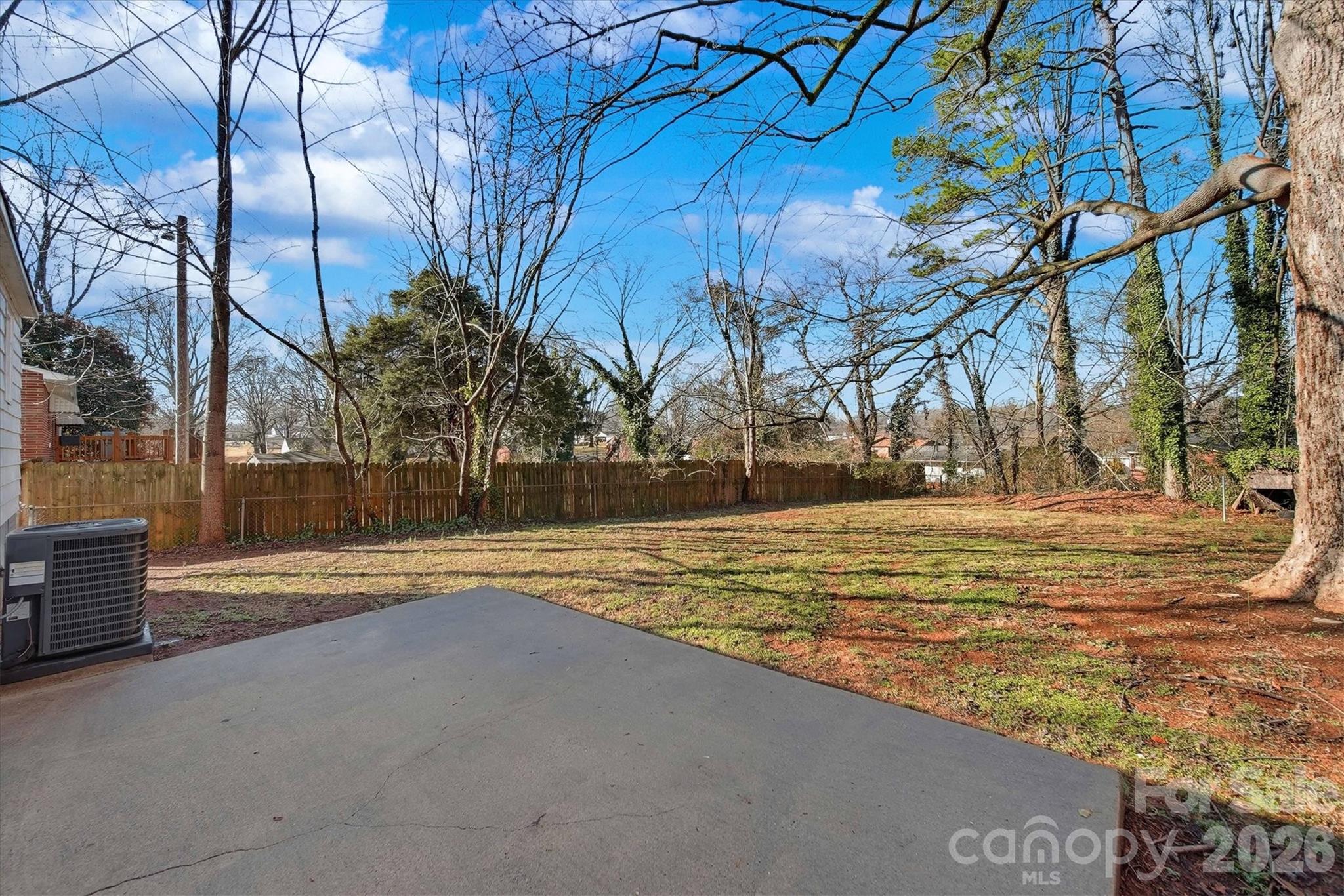 1512 N Deal Avenue — Newton