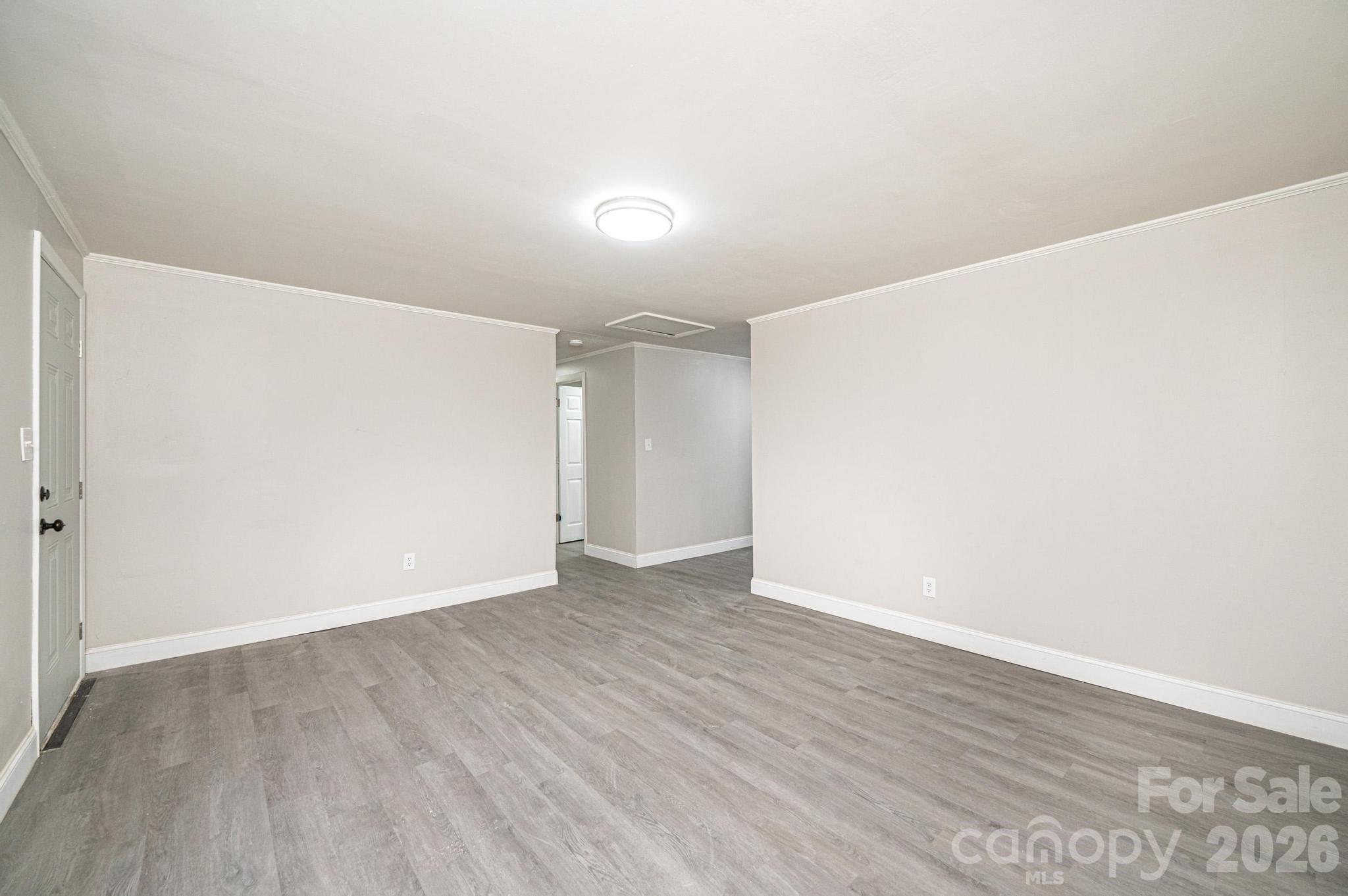 25 N Davis Avenue — Newton