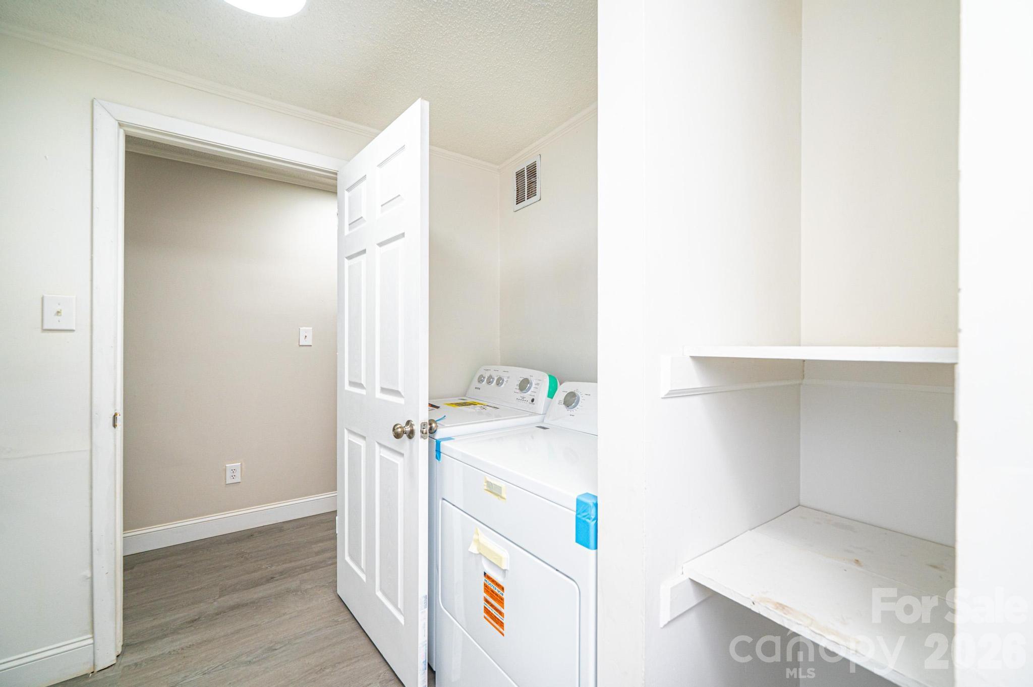 25 N Davis Avenue — Newton