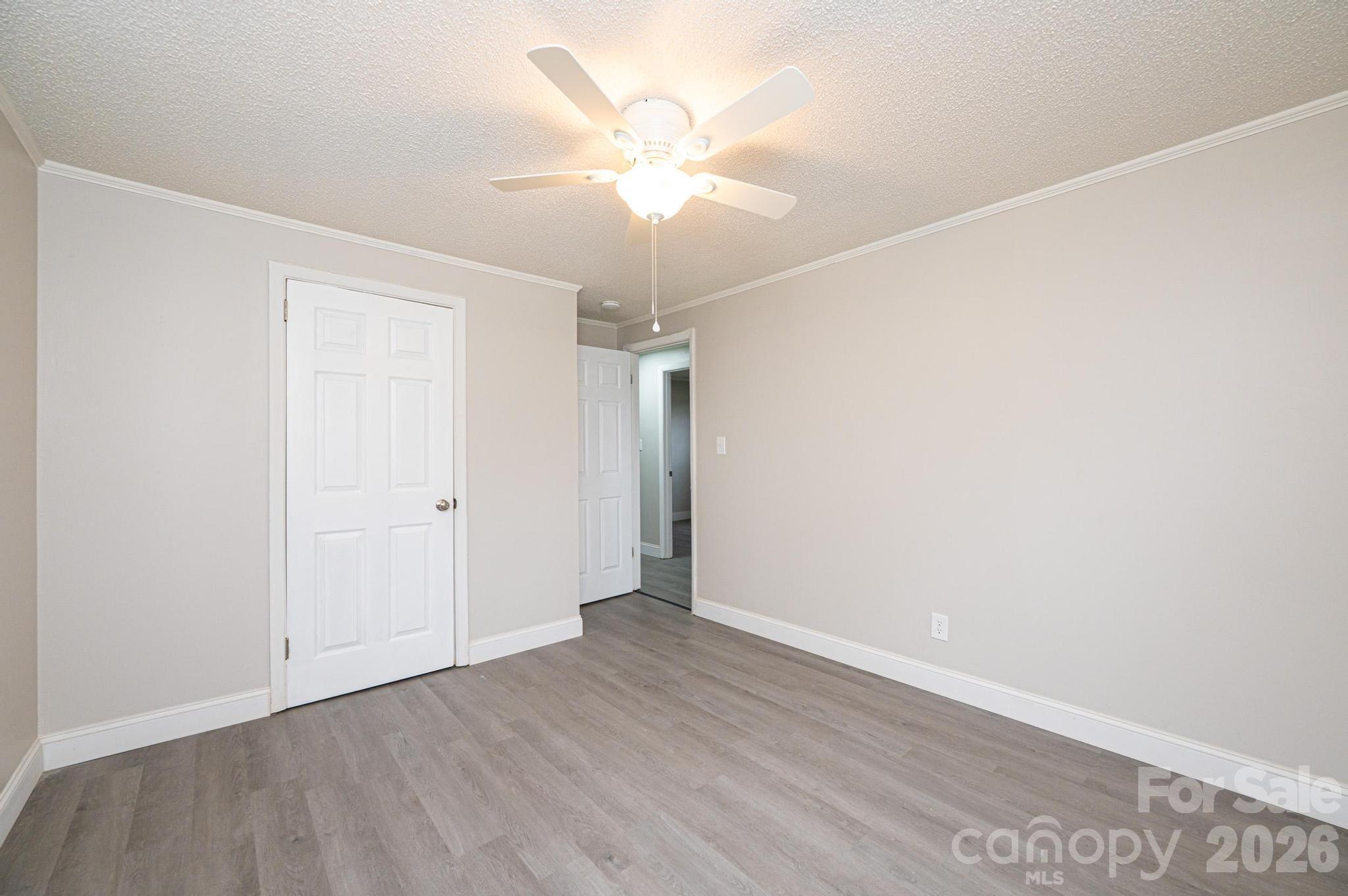 25 N Davis Avenue — Newton