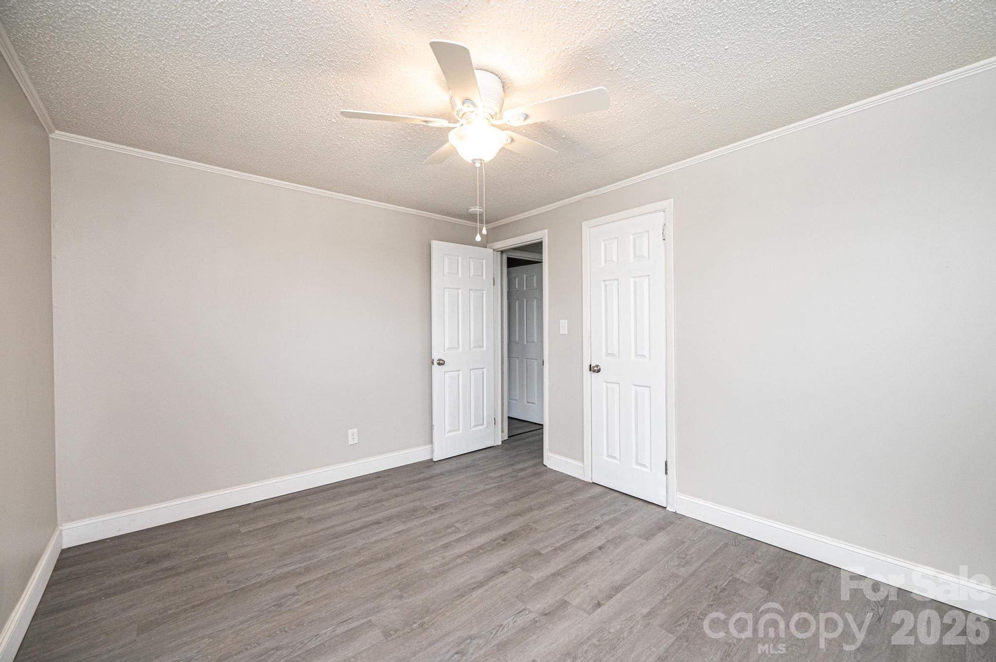 25 N Davis Avenue — Newton