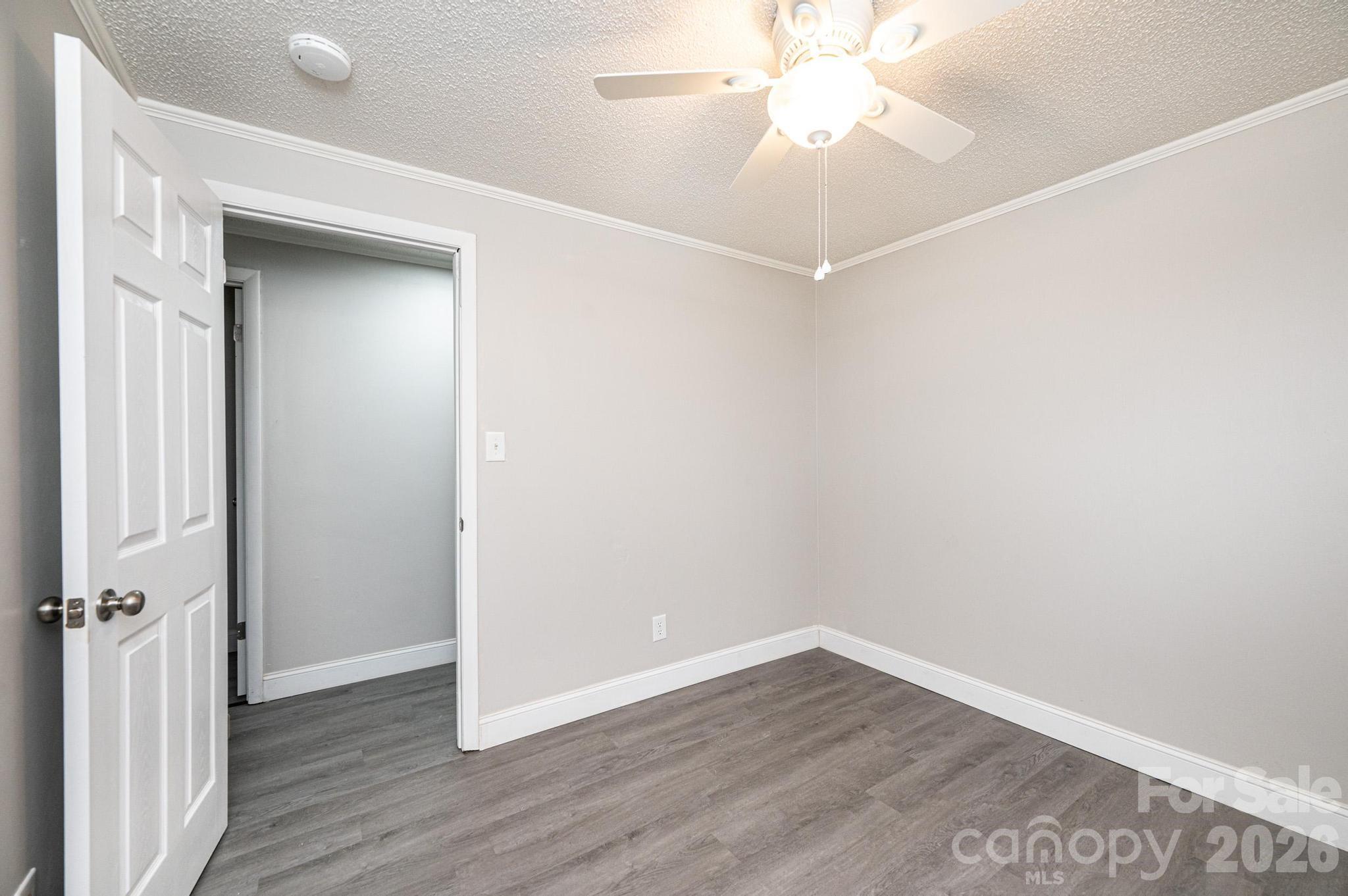 25 N Davis Avenue — Newton