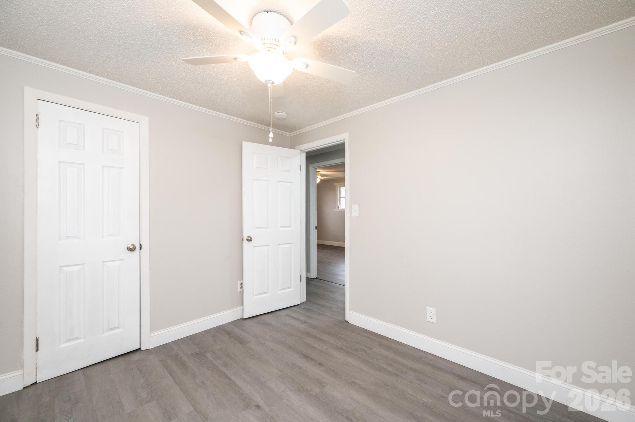25 N Davis Avenue — Newton