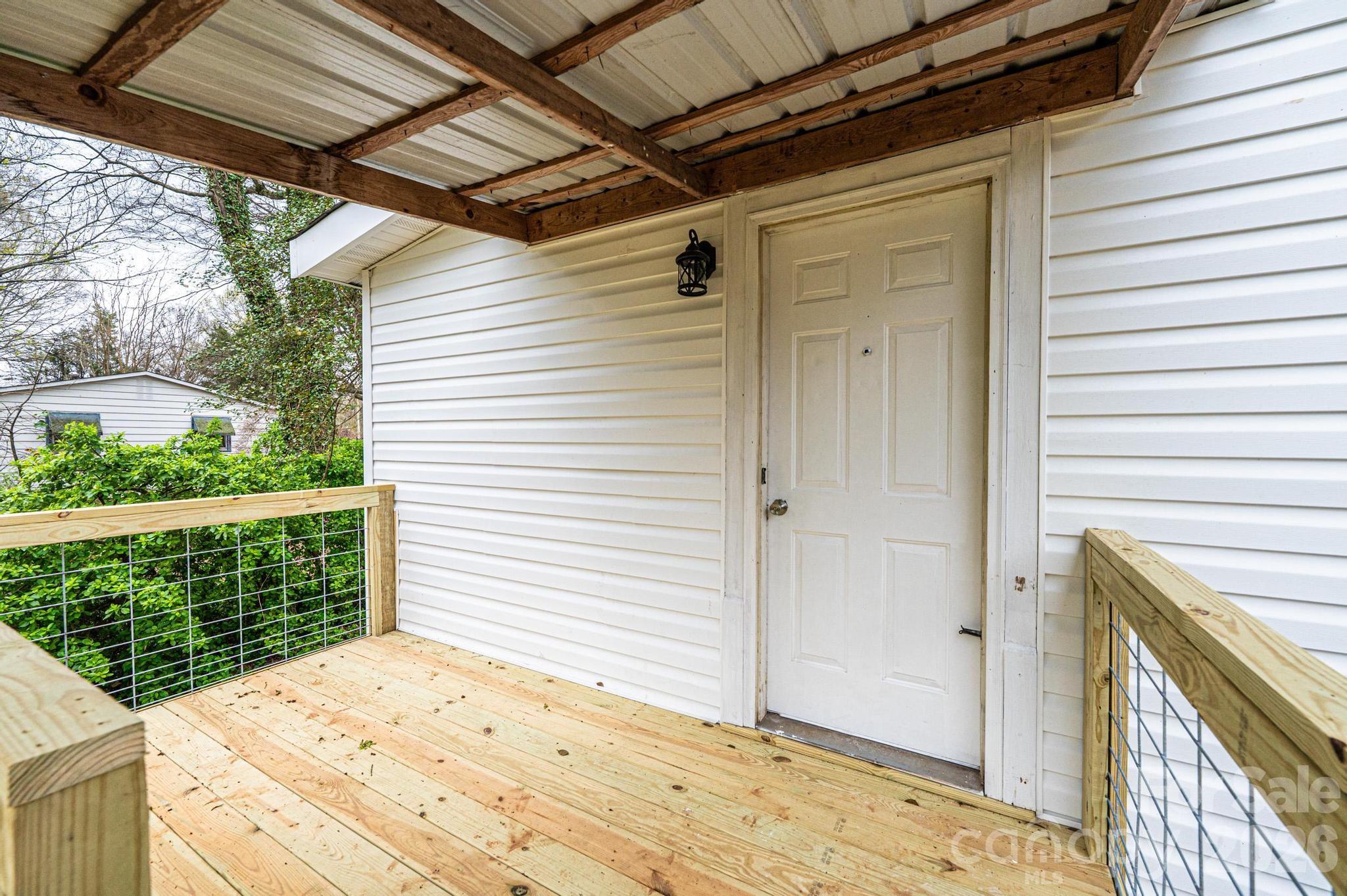 25 N Davis Avenue — Newton