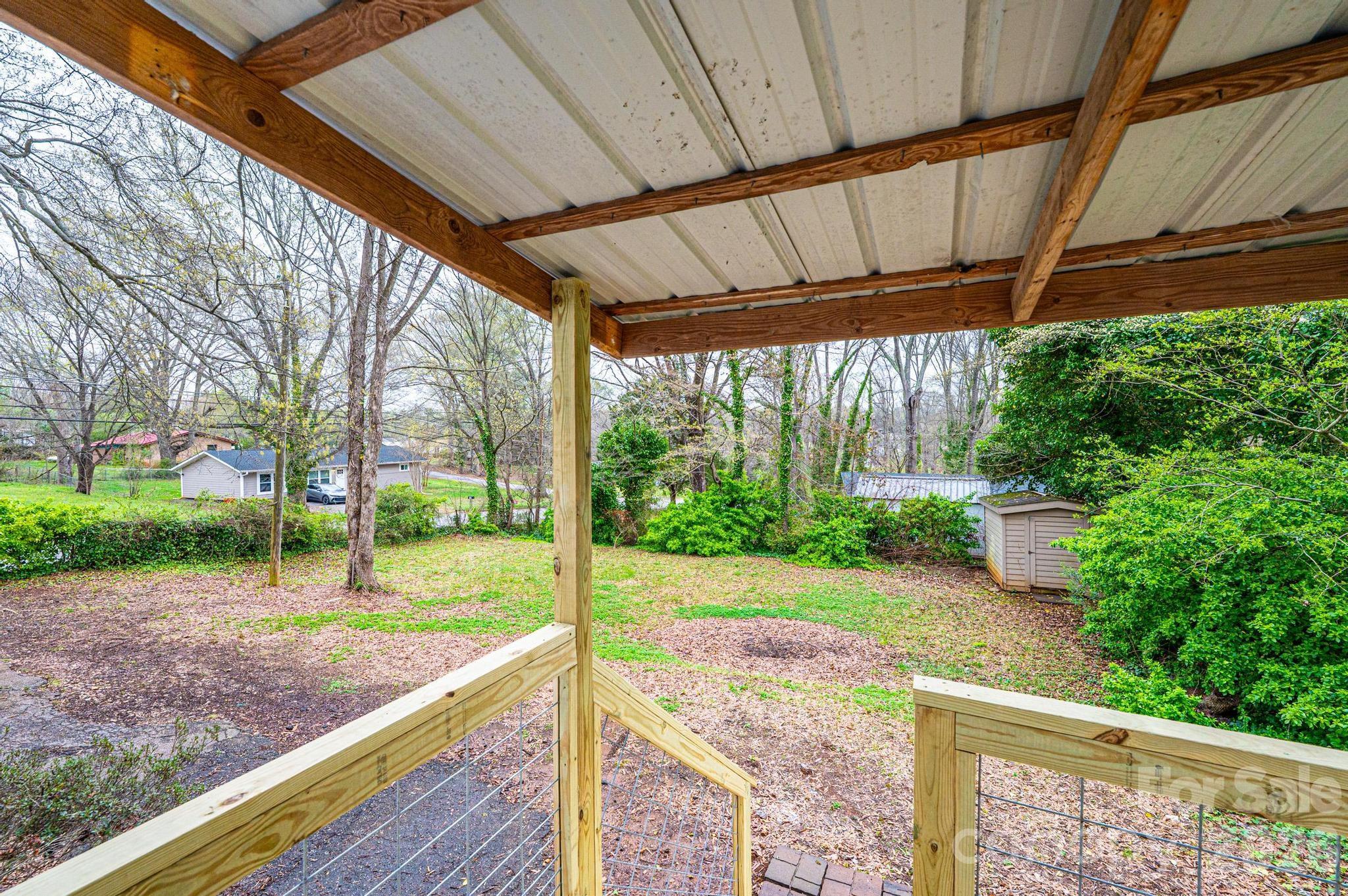25 N Davis Avenue — Newton