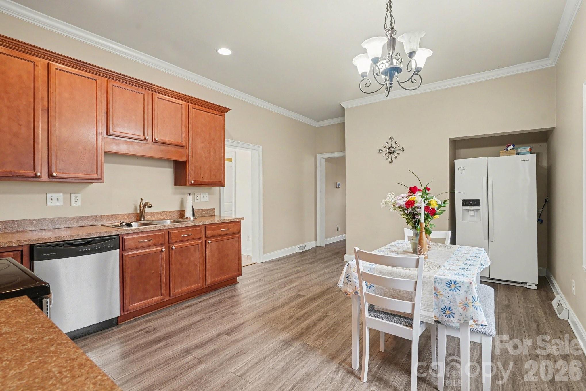 318 E Pressley Avenue — Mooresville