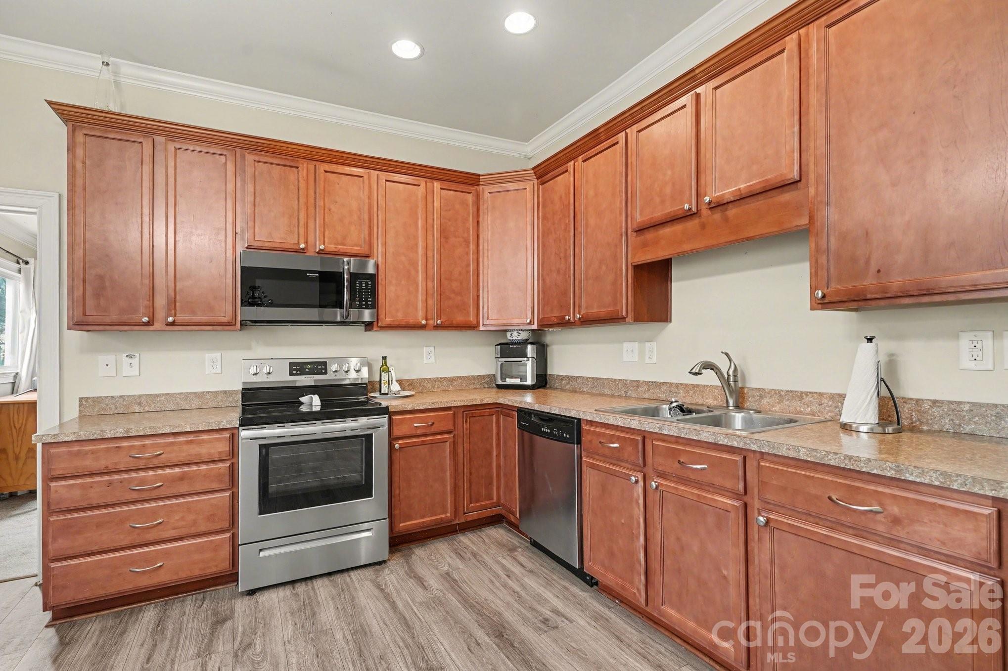 318 E Pressley Avenue — Mooresville