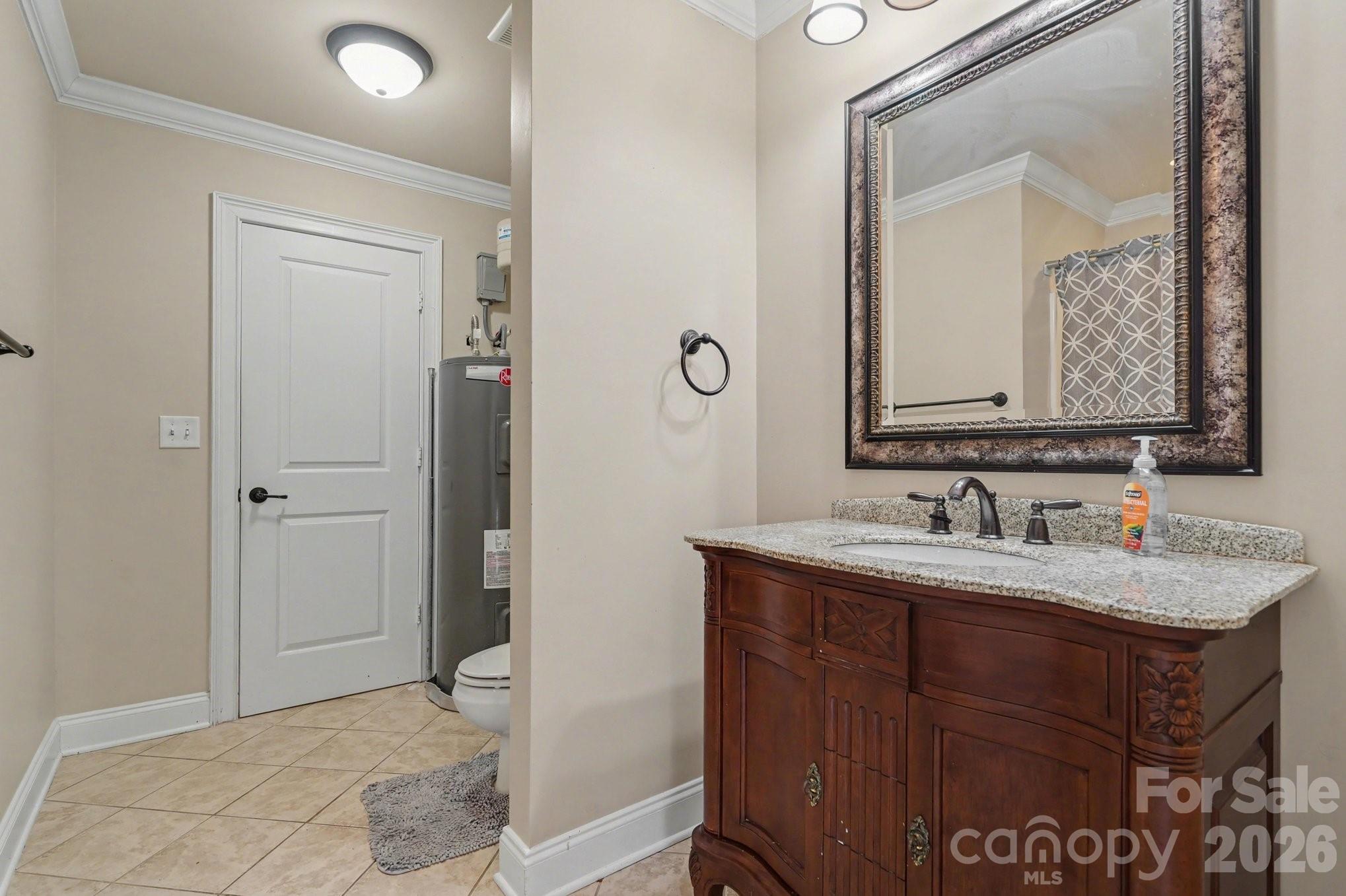 318 E Pressley Avenue — Mooresville