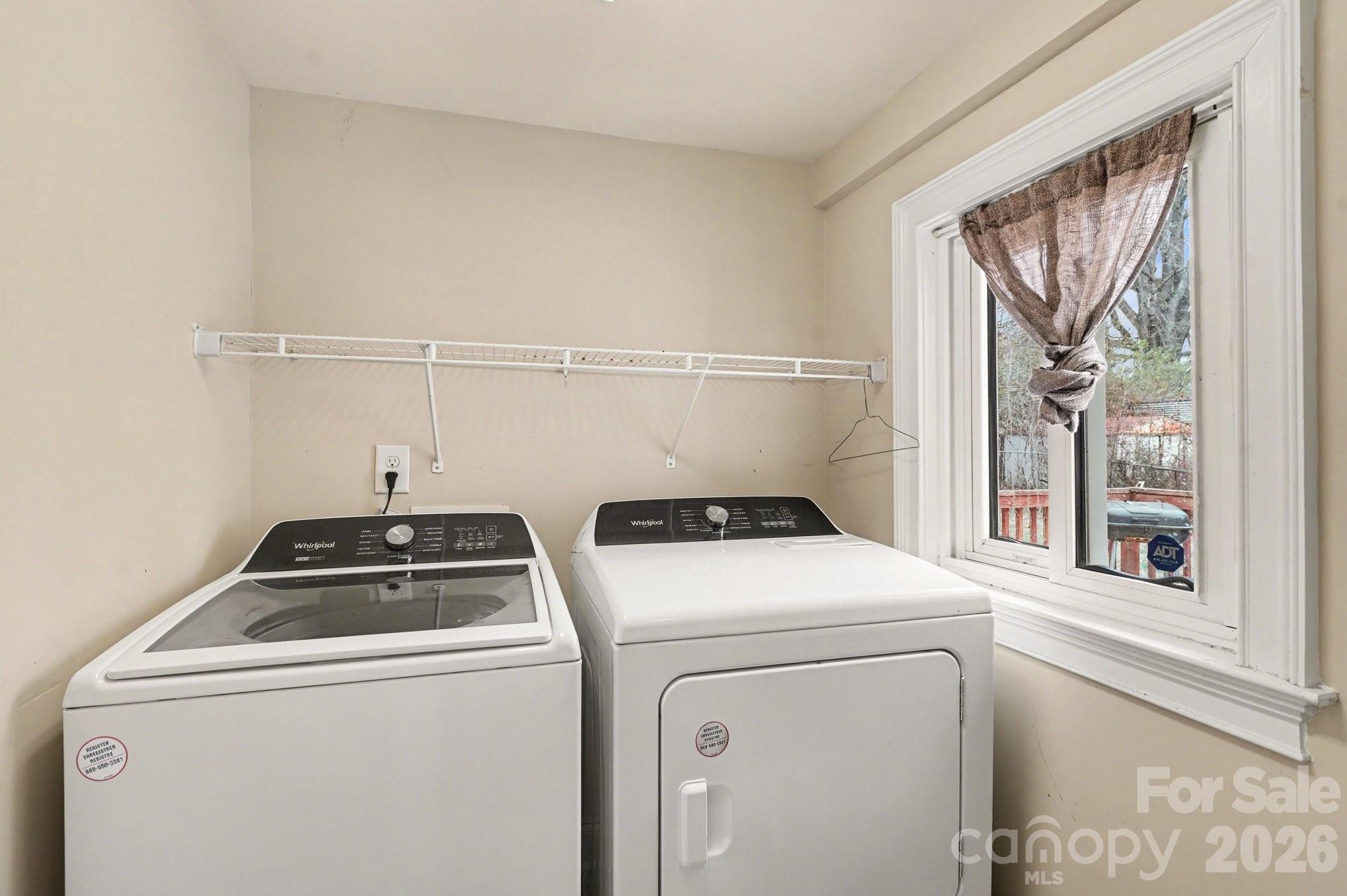 318 E Pressley Avenue — Mooresville