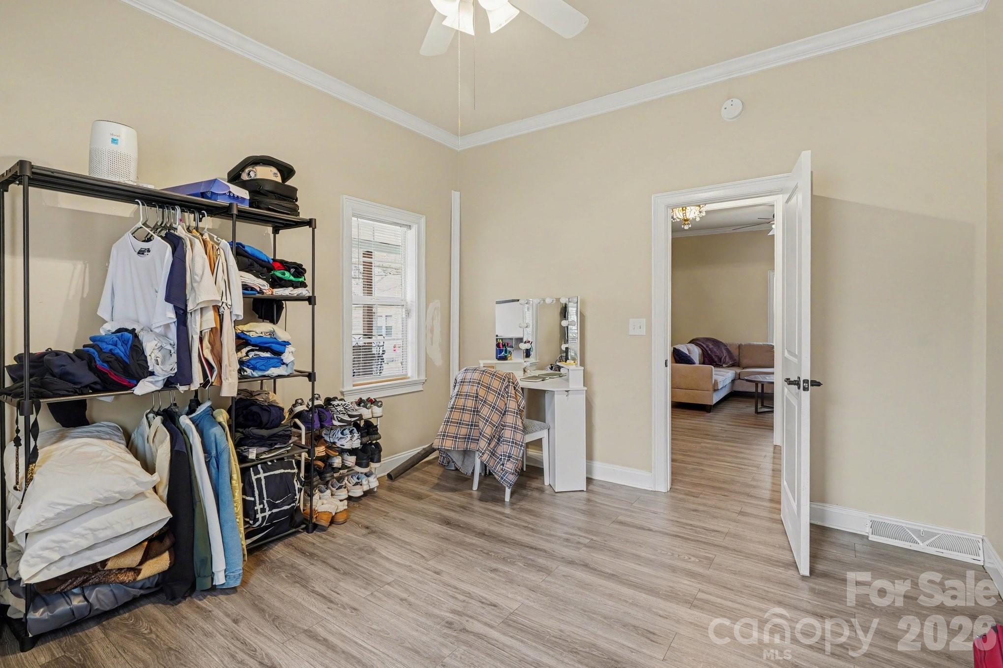 318 E Pressley Avenue — Mooresville