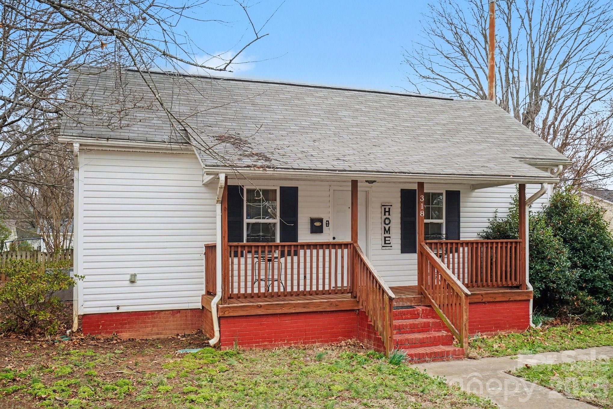 318 E Pressley Avenue — Mooresville