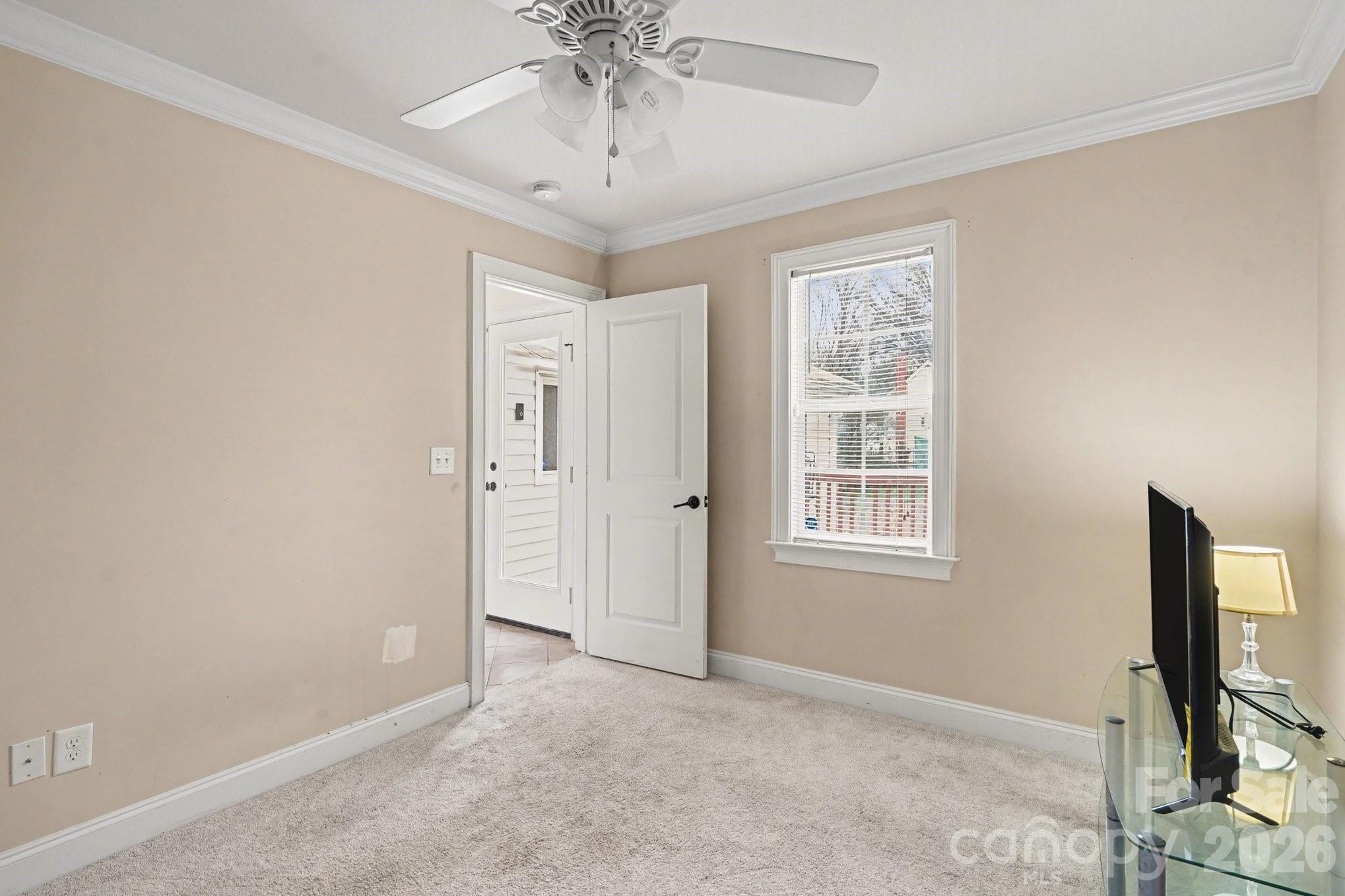 318 E Pressley Avenue — Mooresville