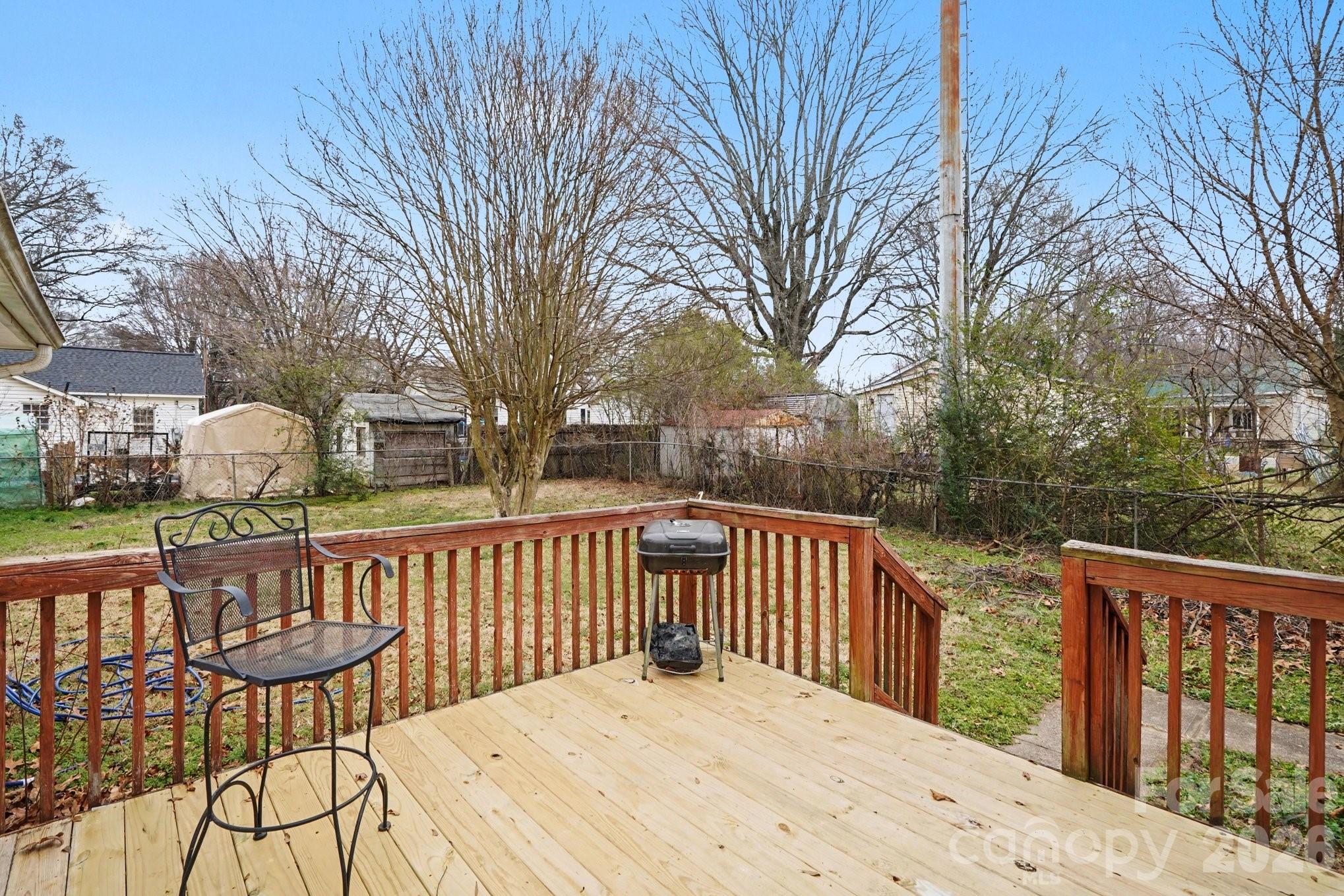 318 E Pressley Avenue — Mooresville