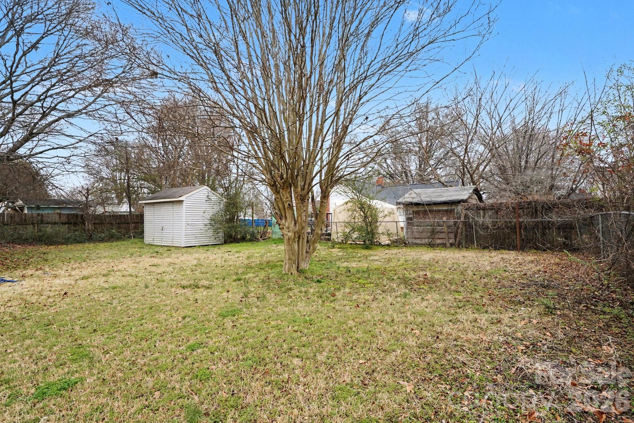 318 E Pressley Avenue — Mooresville