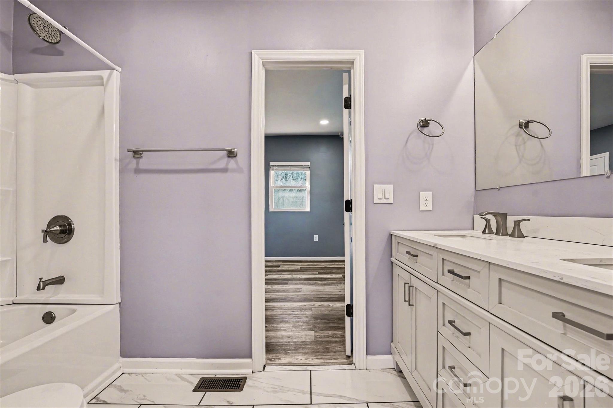 905 W 6th Avenue B Avenue — Gastonia