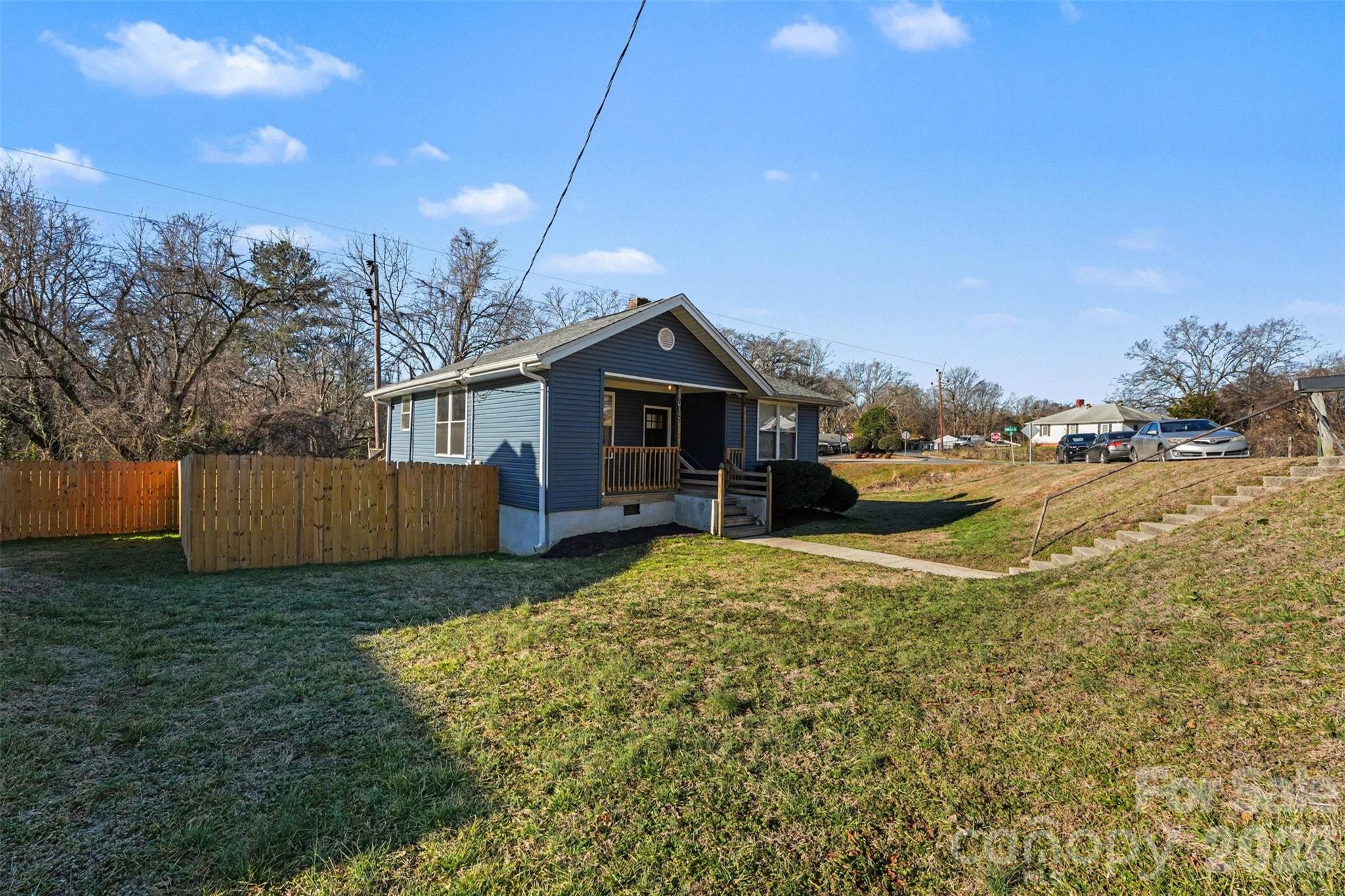 905 W 6th Avenue B Avenue — Gastonia
