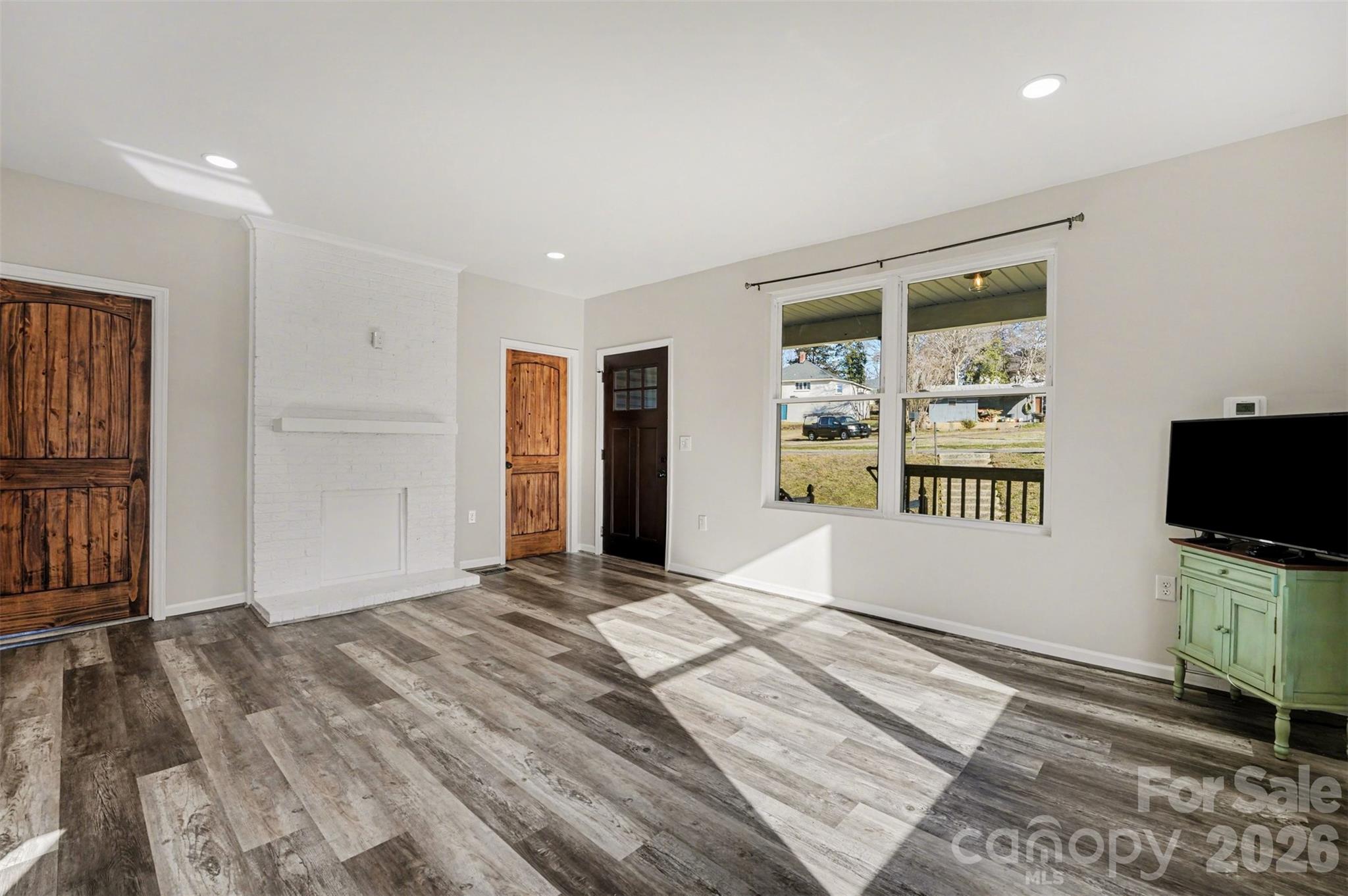 905 W 6th Avenue B Avenue — Gastonia
