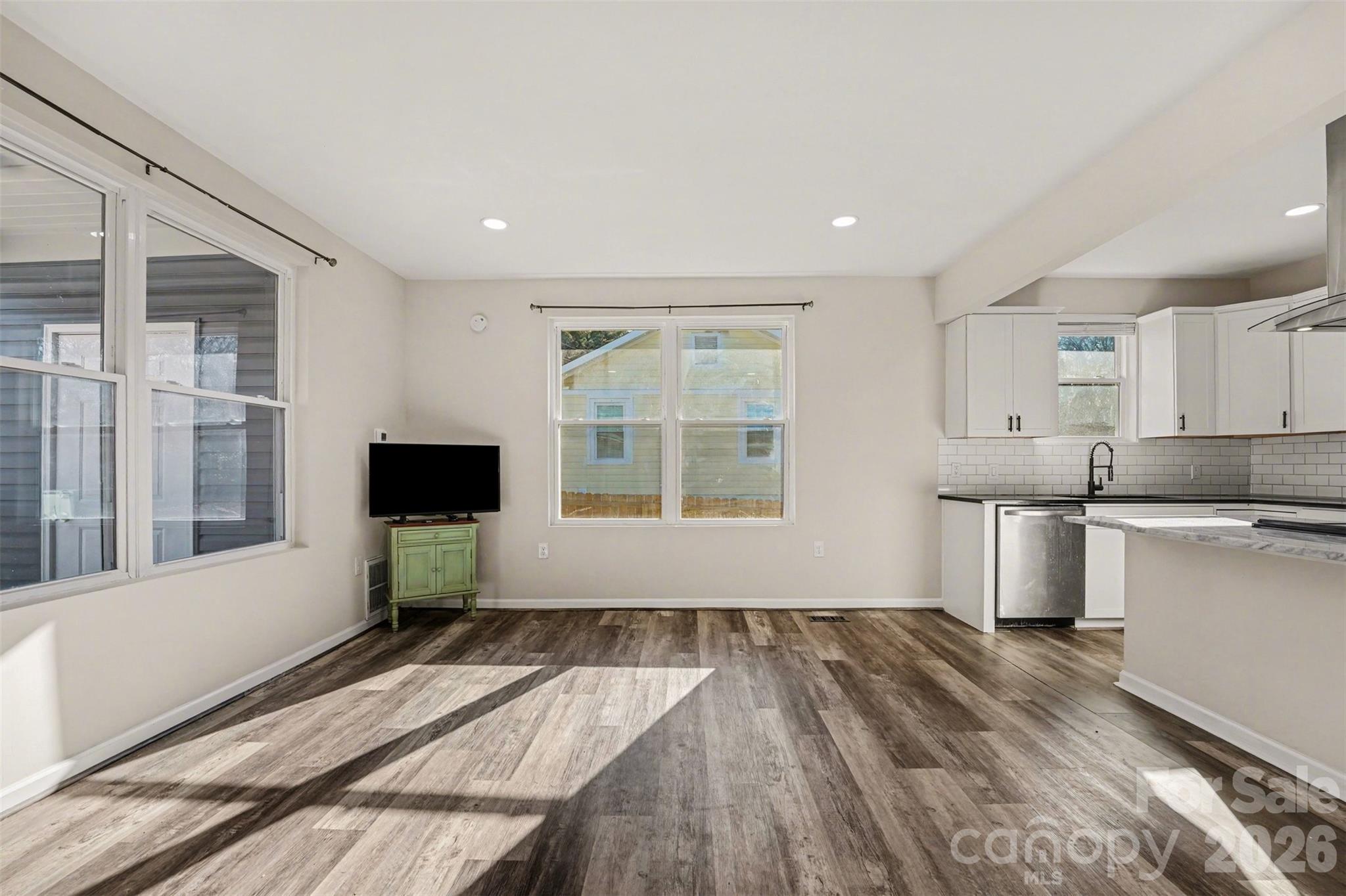 905 W 6th Avenue B Avenue — Gastonia