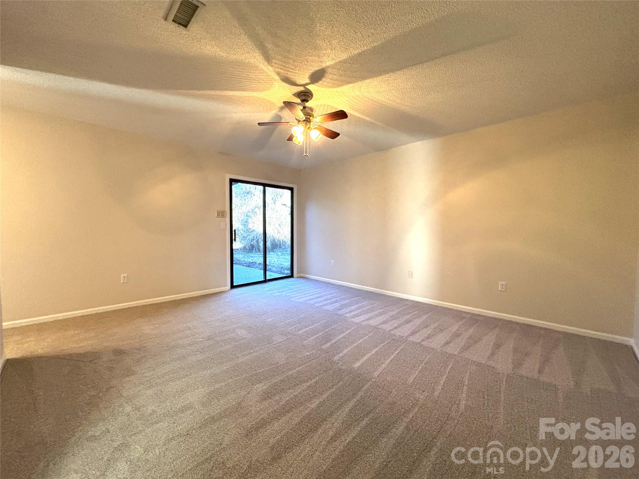 1754 12th Street NE — Hickory