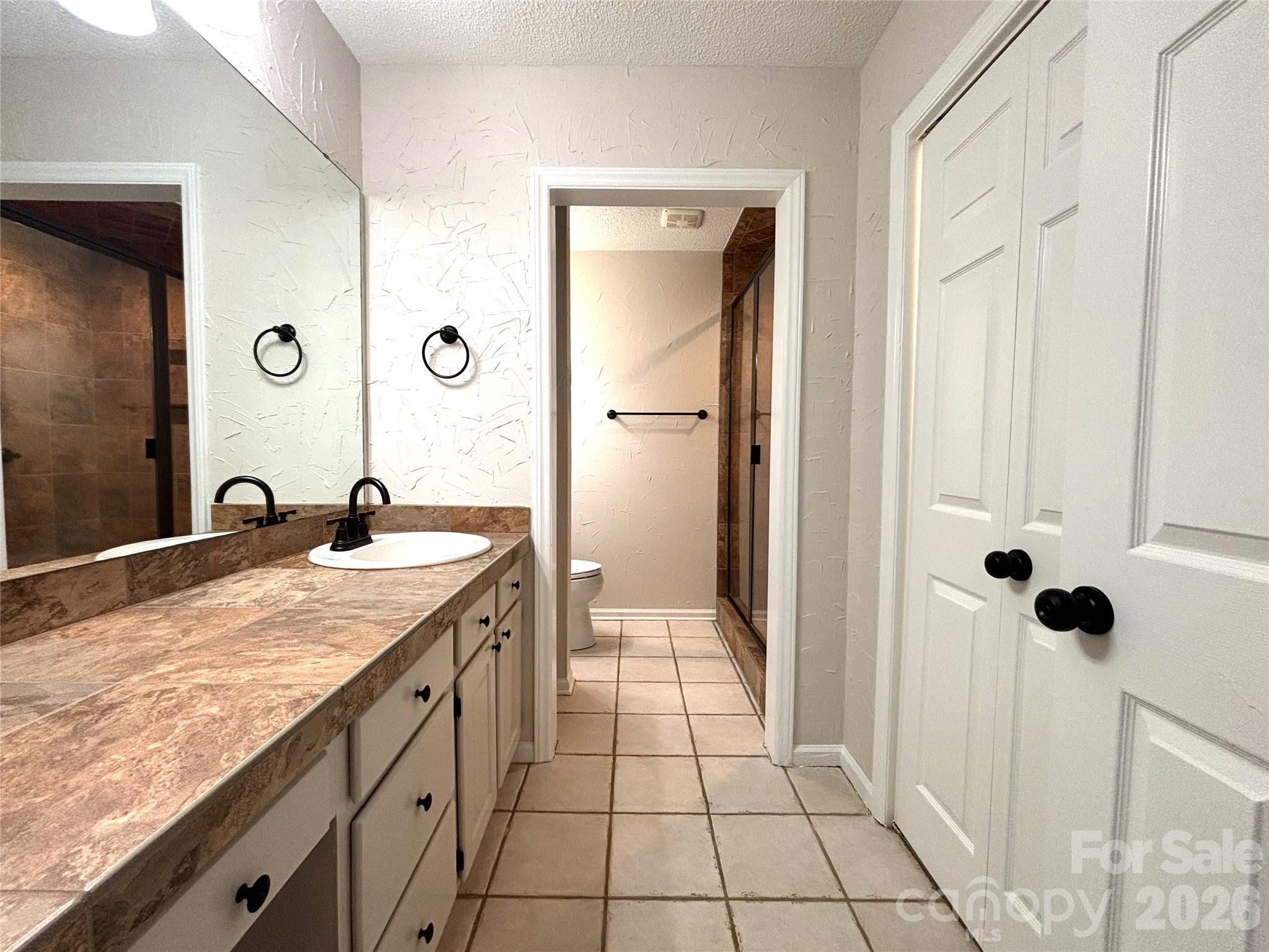 1754 12th Street NE — Hickory