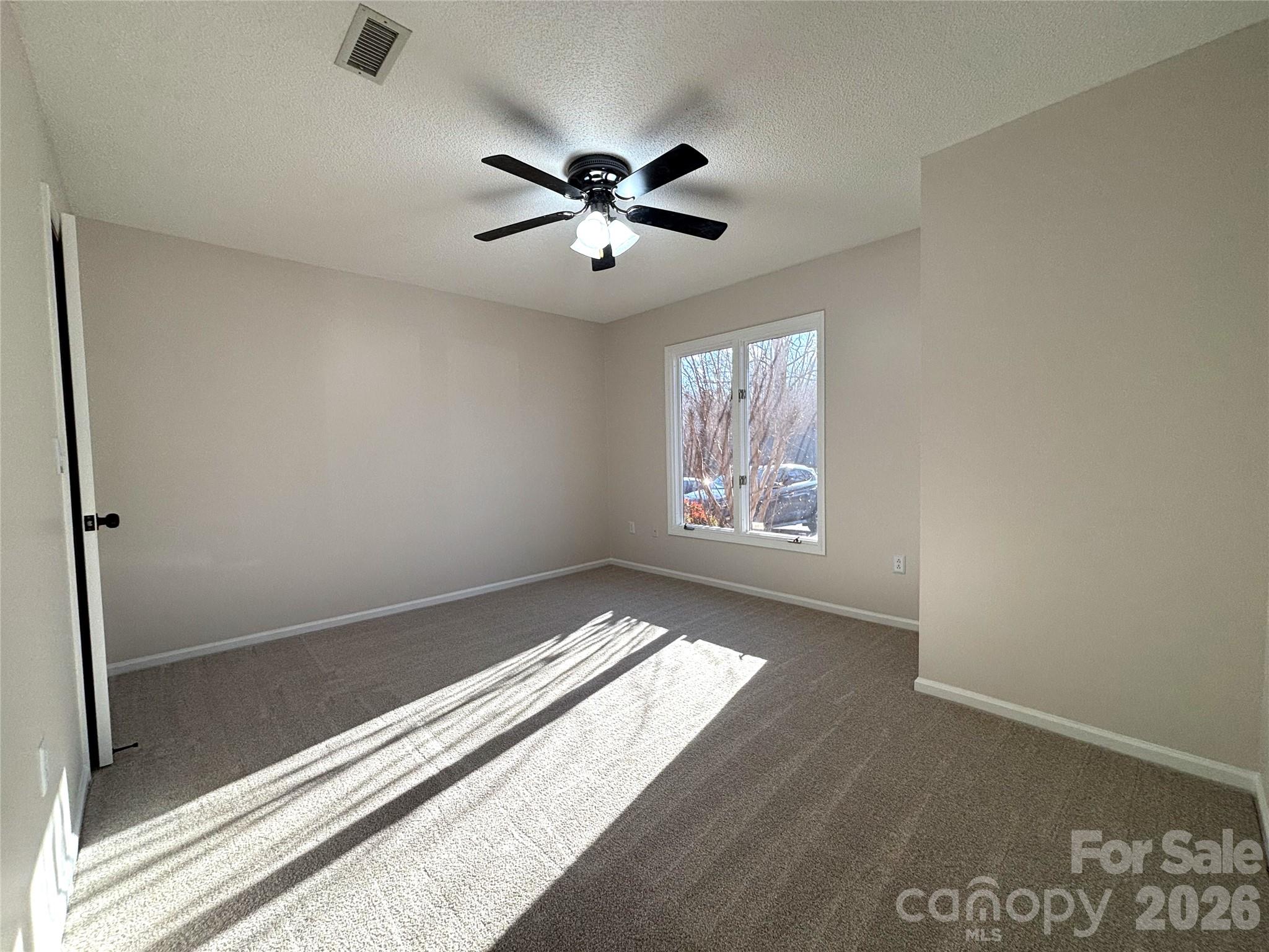 1754 12th Street NE — Hickory