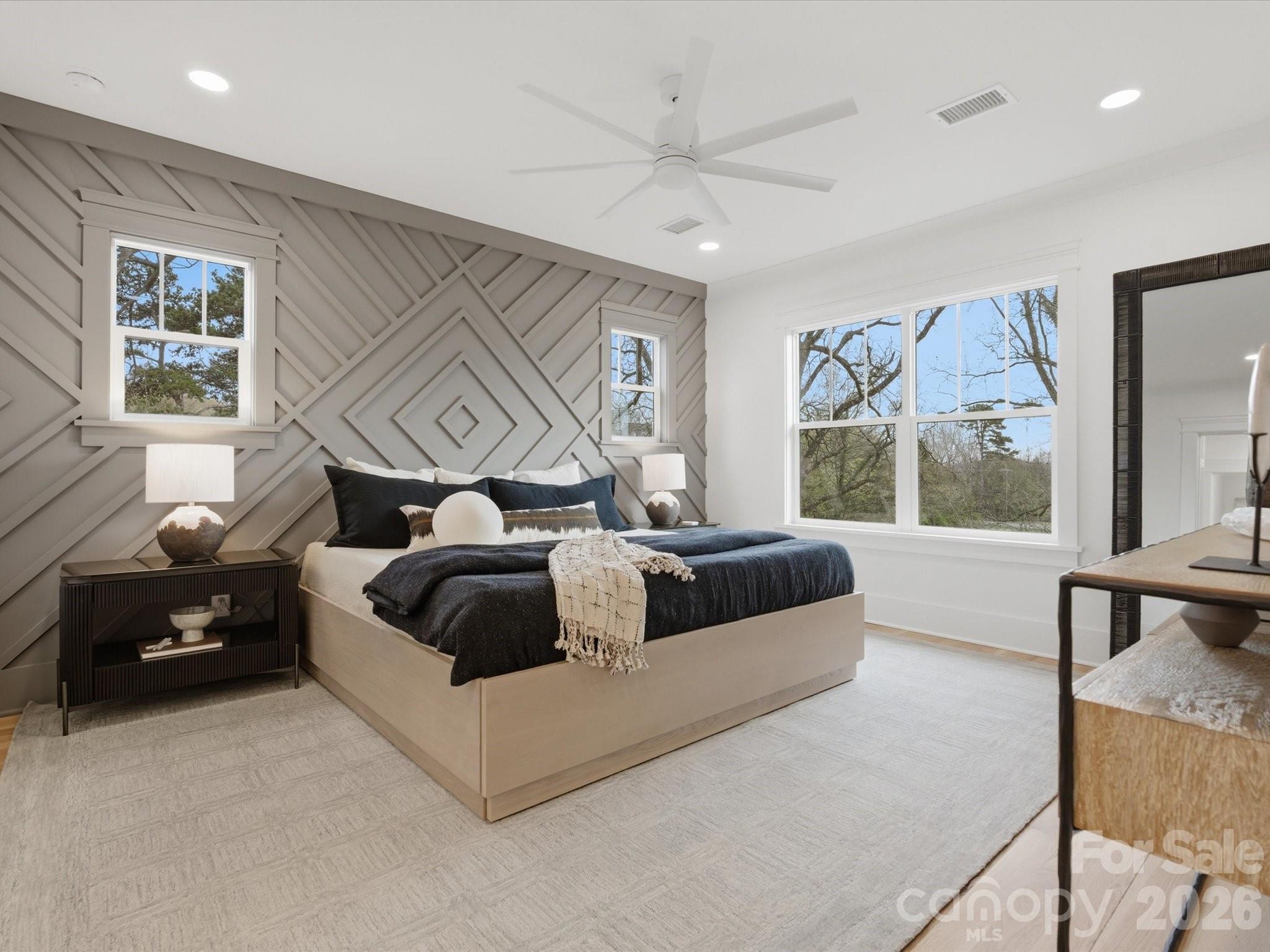 431 W Peterson Drive — Charlotte