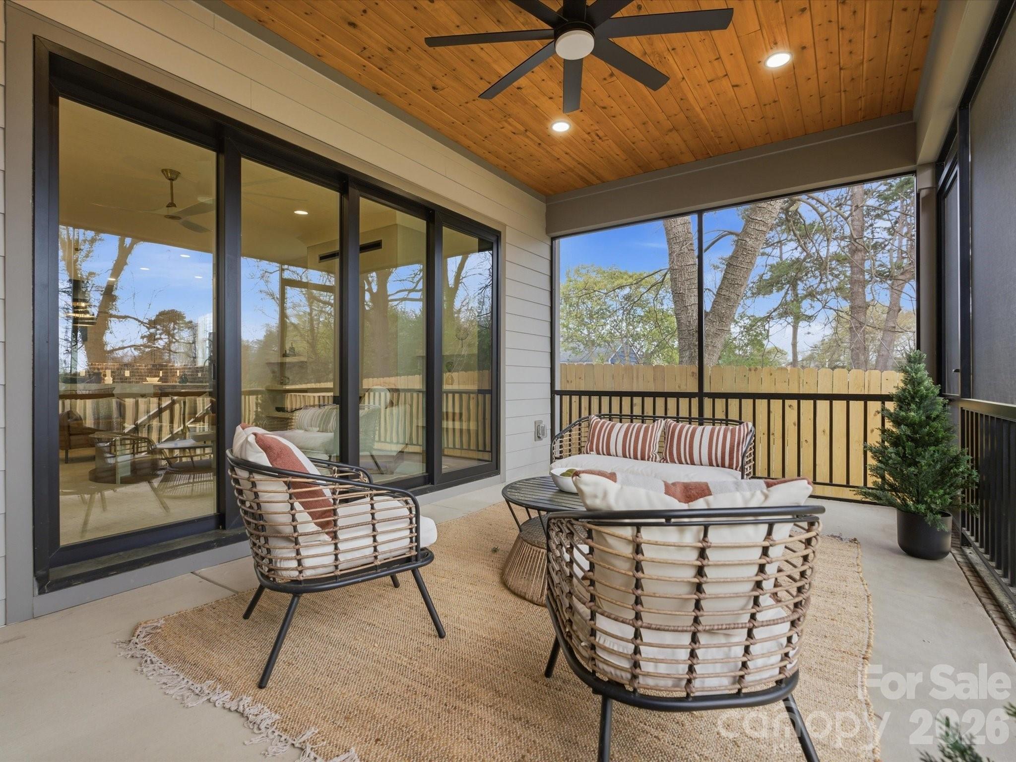 431 W Peterson Drive — Charlotte